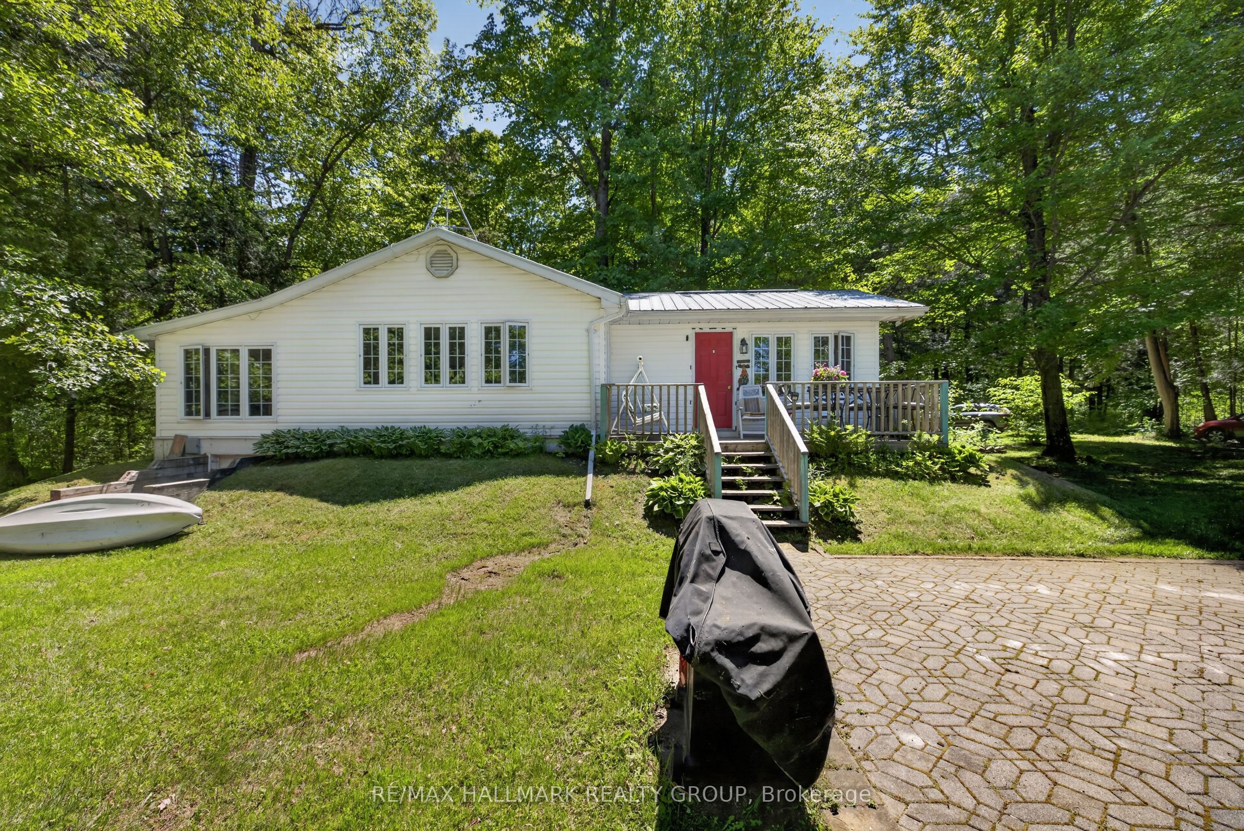 2432 Bathurst 2nd Concession, Tay Valley, ON K7H 3C9
