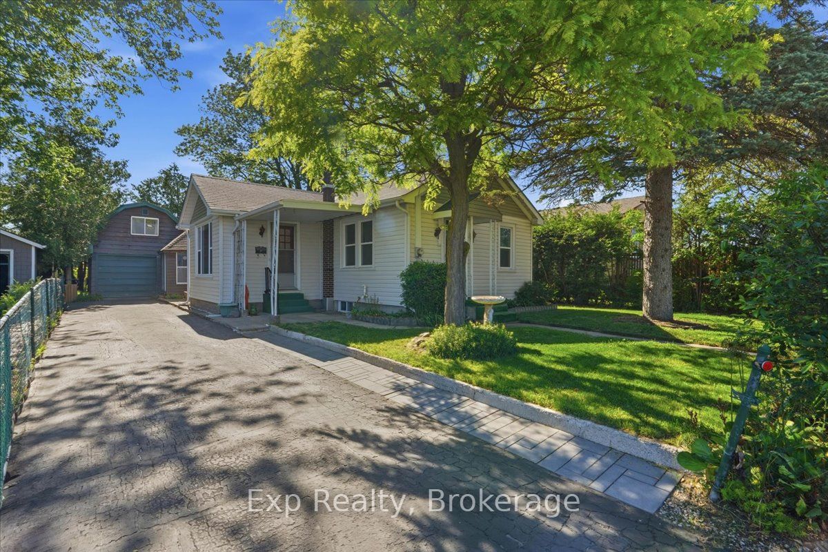 34 Leonard Avenue, Quinte West, ON K8V 2R4
