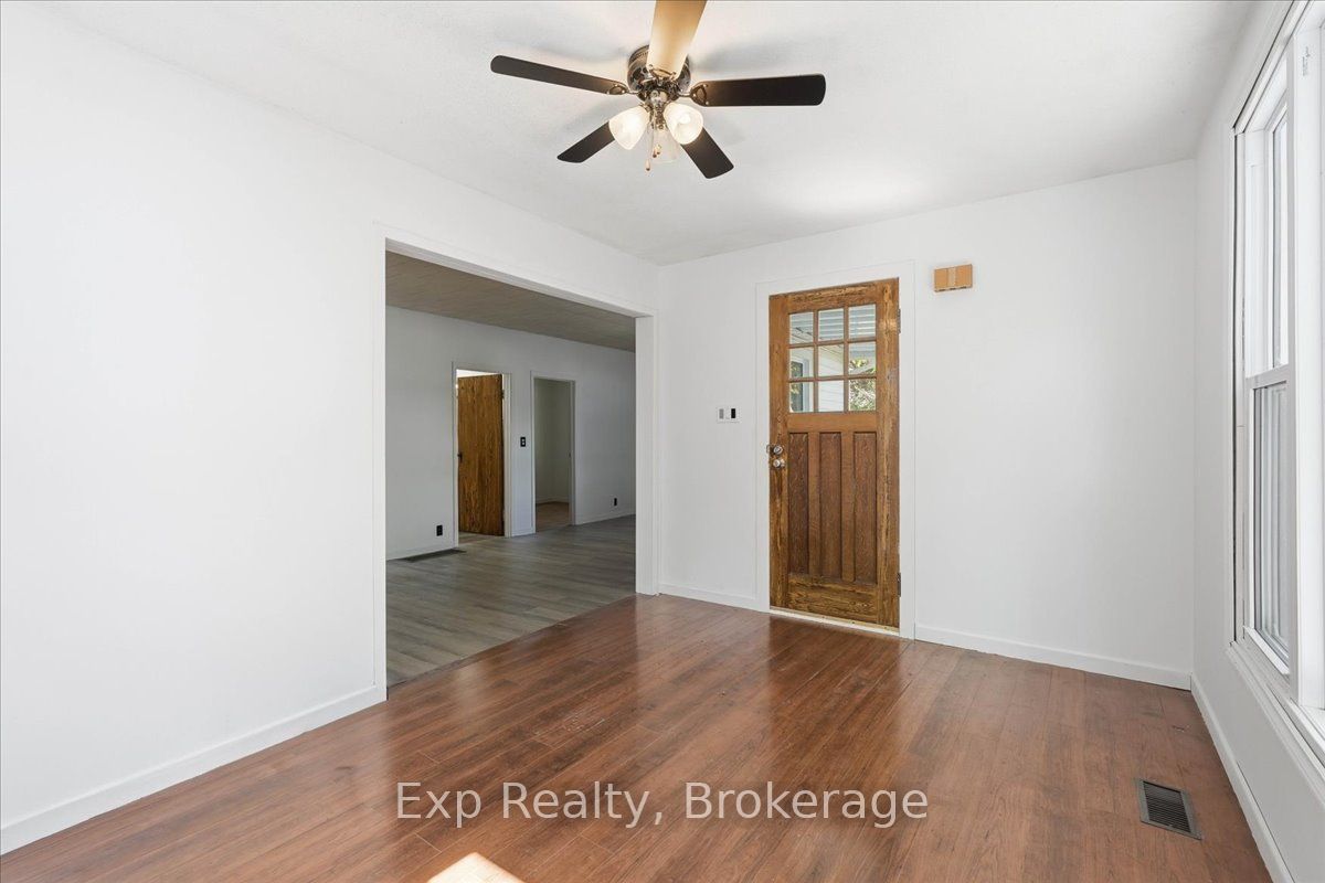 34 Leonard Avenue, Quinte West, ON K8V 2R4 photo 5