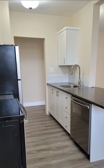 416 E 42nd Street 101, Hamilton, ON L8T 3A9 photo 5