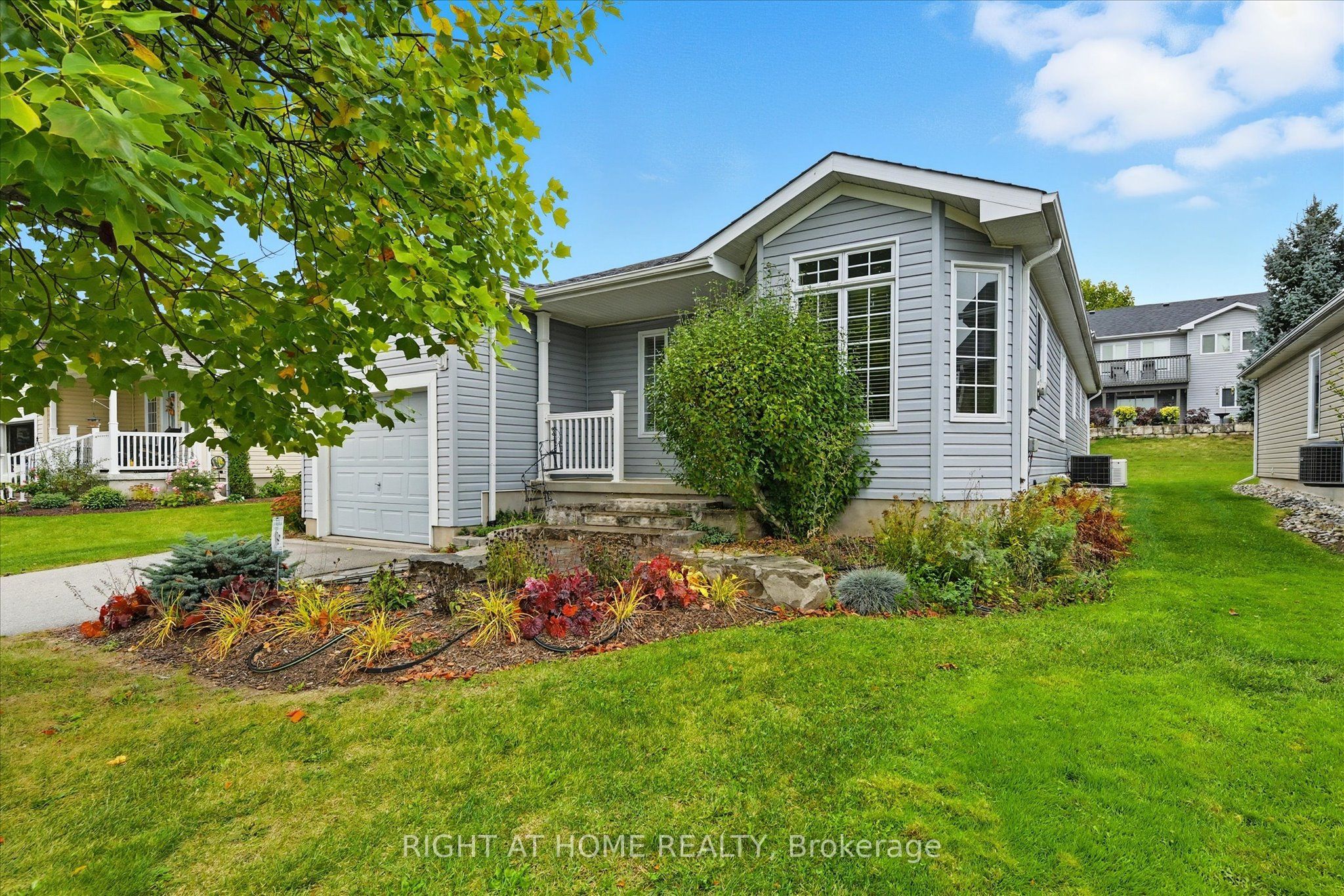 111 Gracehill Crescent, Hamilton, ON L8B 1A5 photo 3