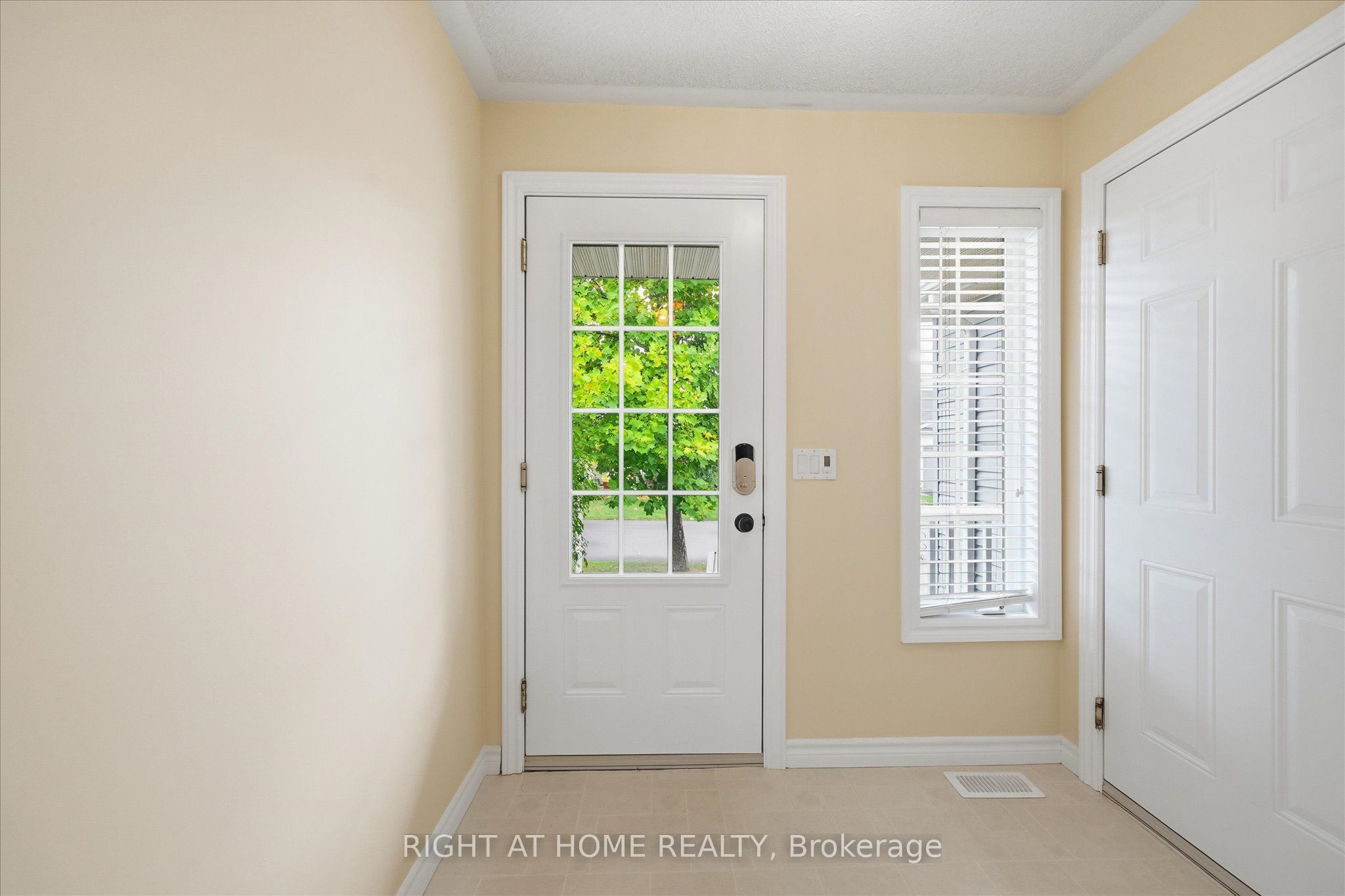 111 Gracehill Crescent, Hamilton, ON L8B 1A5 photo 4