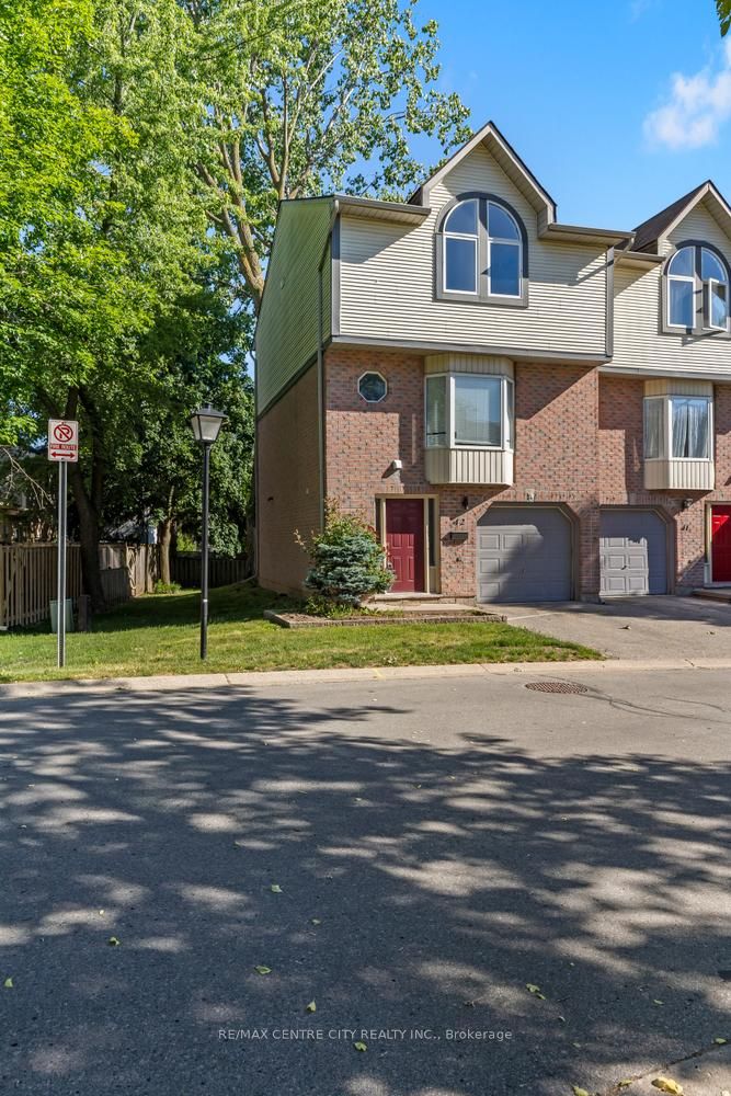 9 Ailsa Place 42, London South, ON N5Z 4Z6
