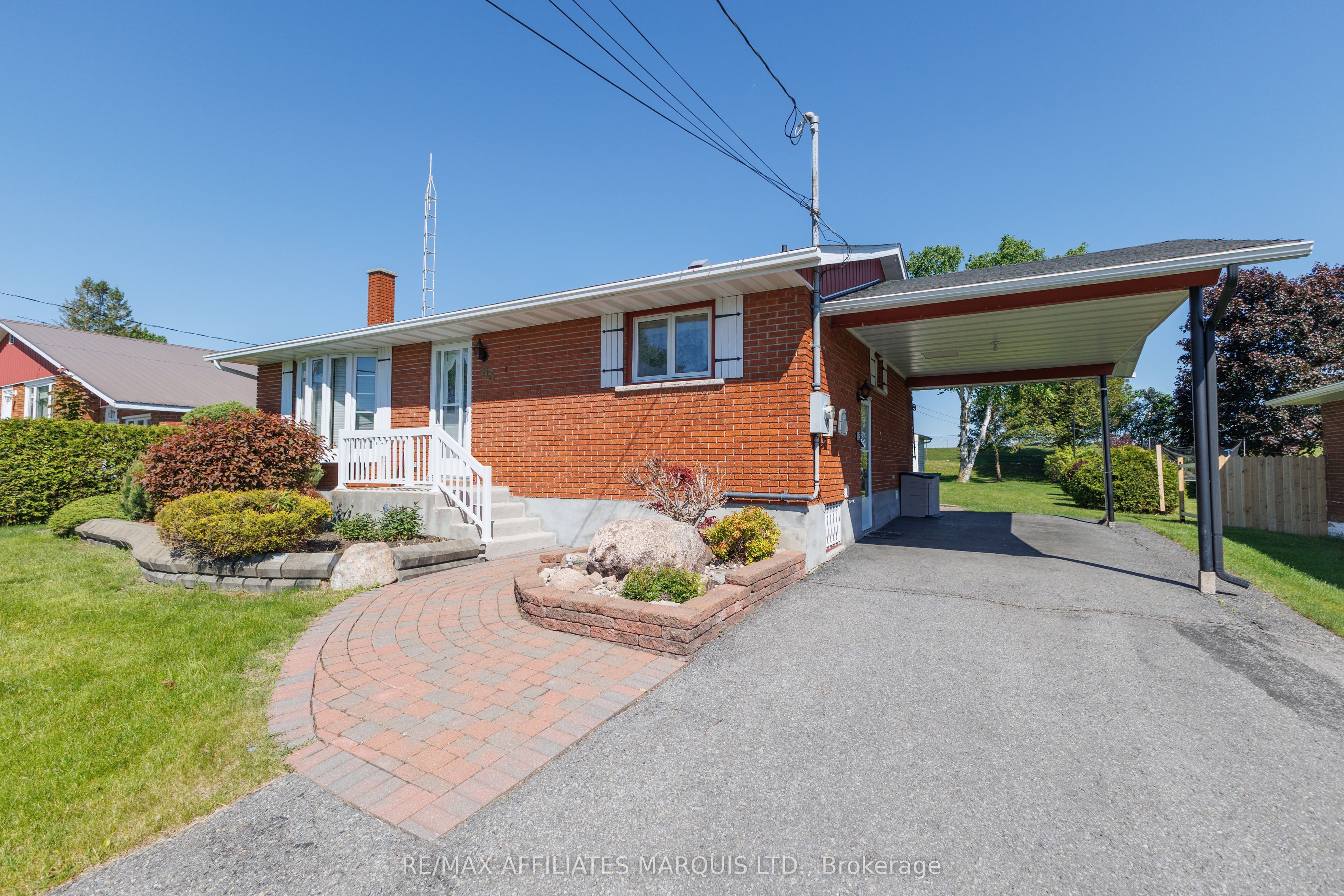 63 Kincardine Street W, North Glengarry, ON K0C 1A0 photo 2