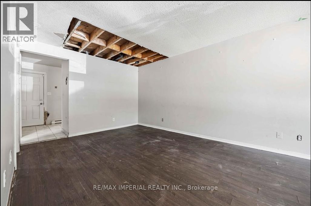 42 Hampton Avenue 301, Sarnia, ON N7S 4Z2 photo 3