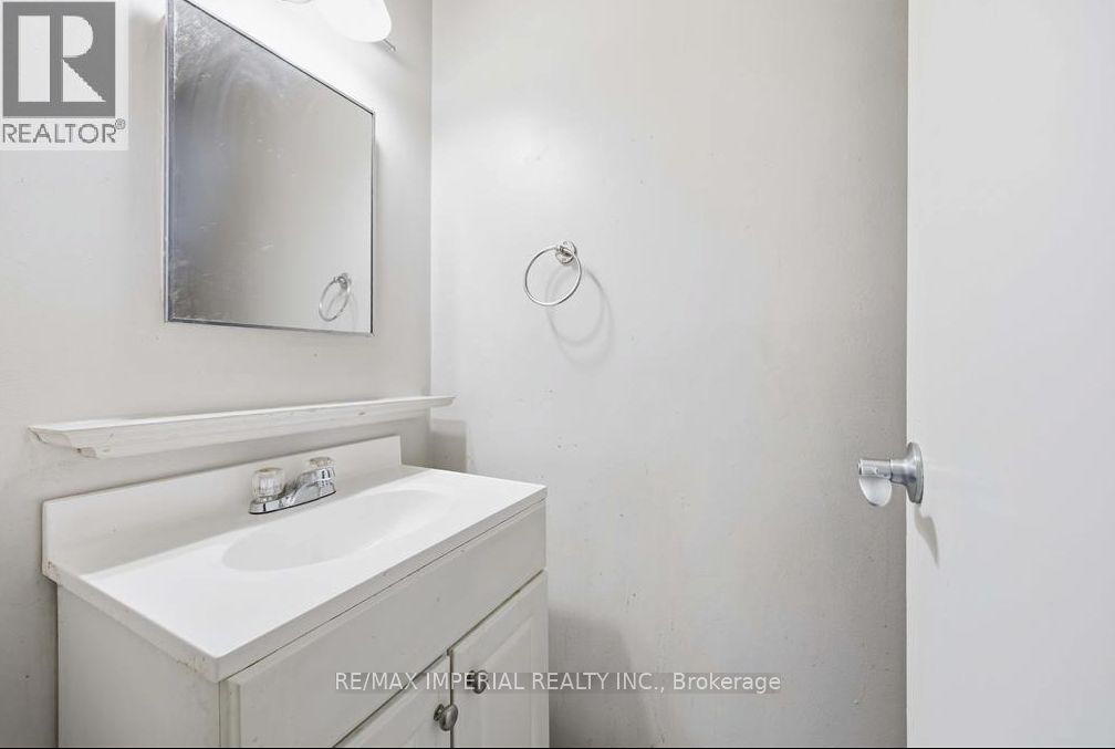 42 Hampton Avenue 301, Sarnia, ON N7S 4Z2 photo 4