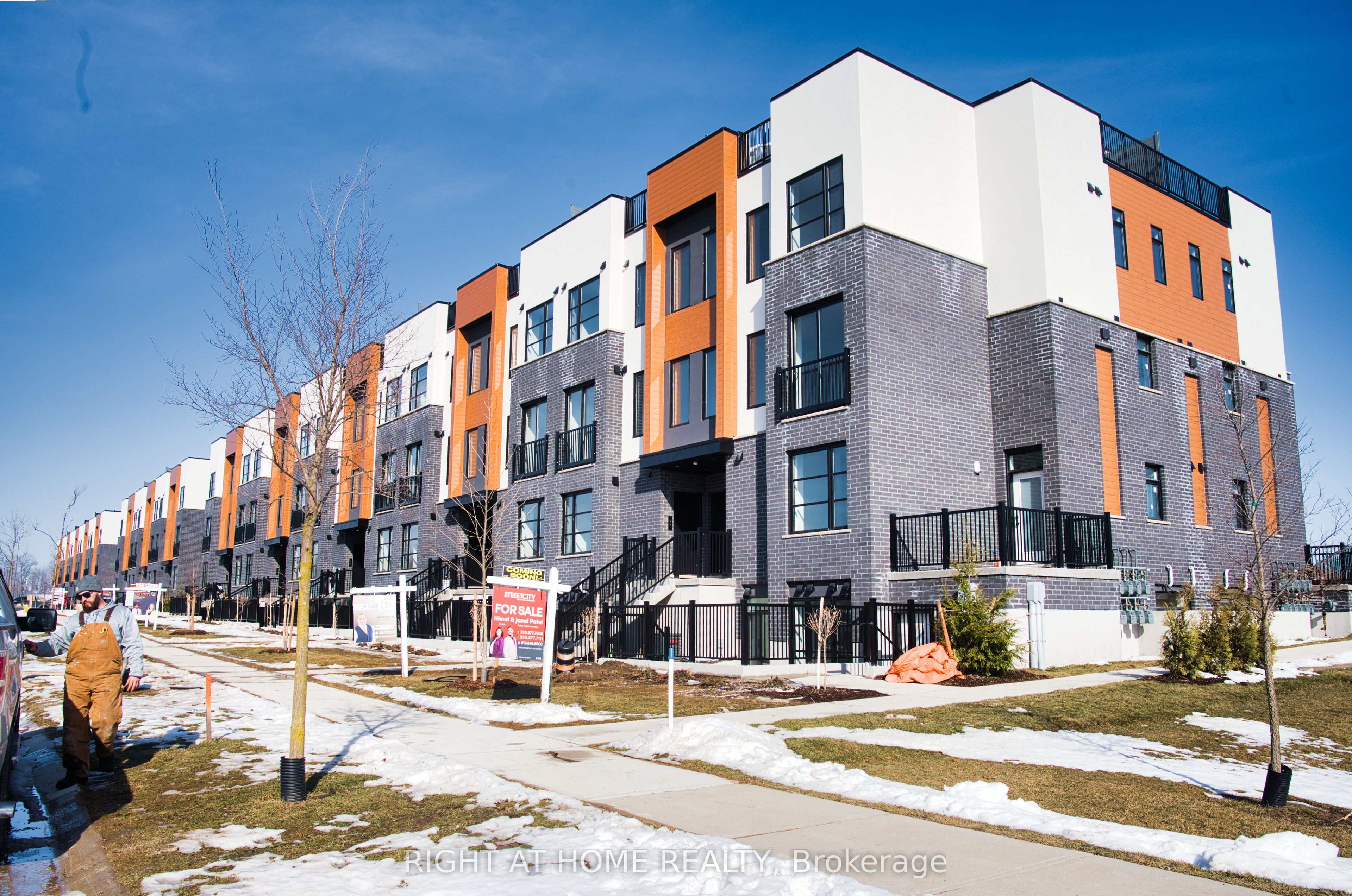 3900 Savoy Street 105, London South, ON N6P 0A3