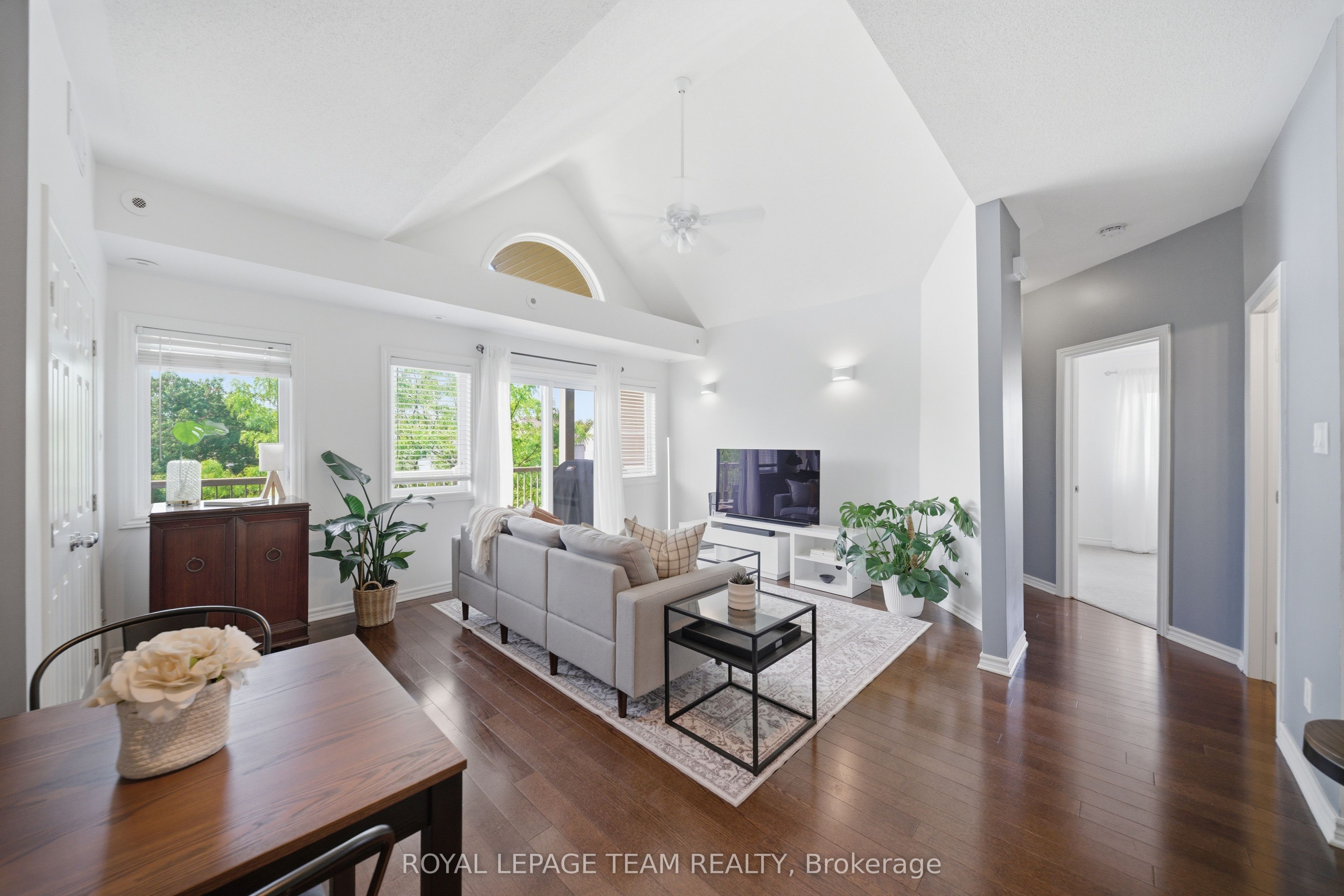 165 Waterbridge Drive 9, Barrhaven, ON K2G 7G3 photo 3
