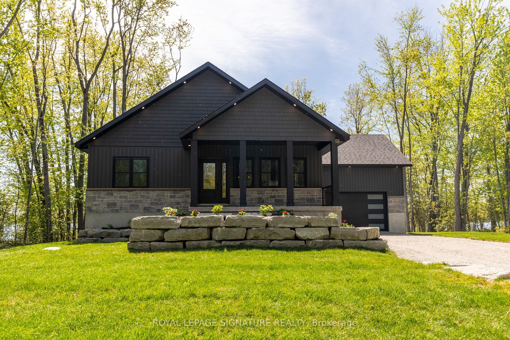 35 Young Street, Kawartha Lakes, ON L0K 1W0 photo 2