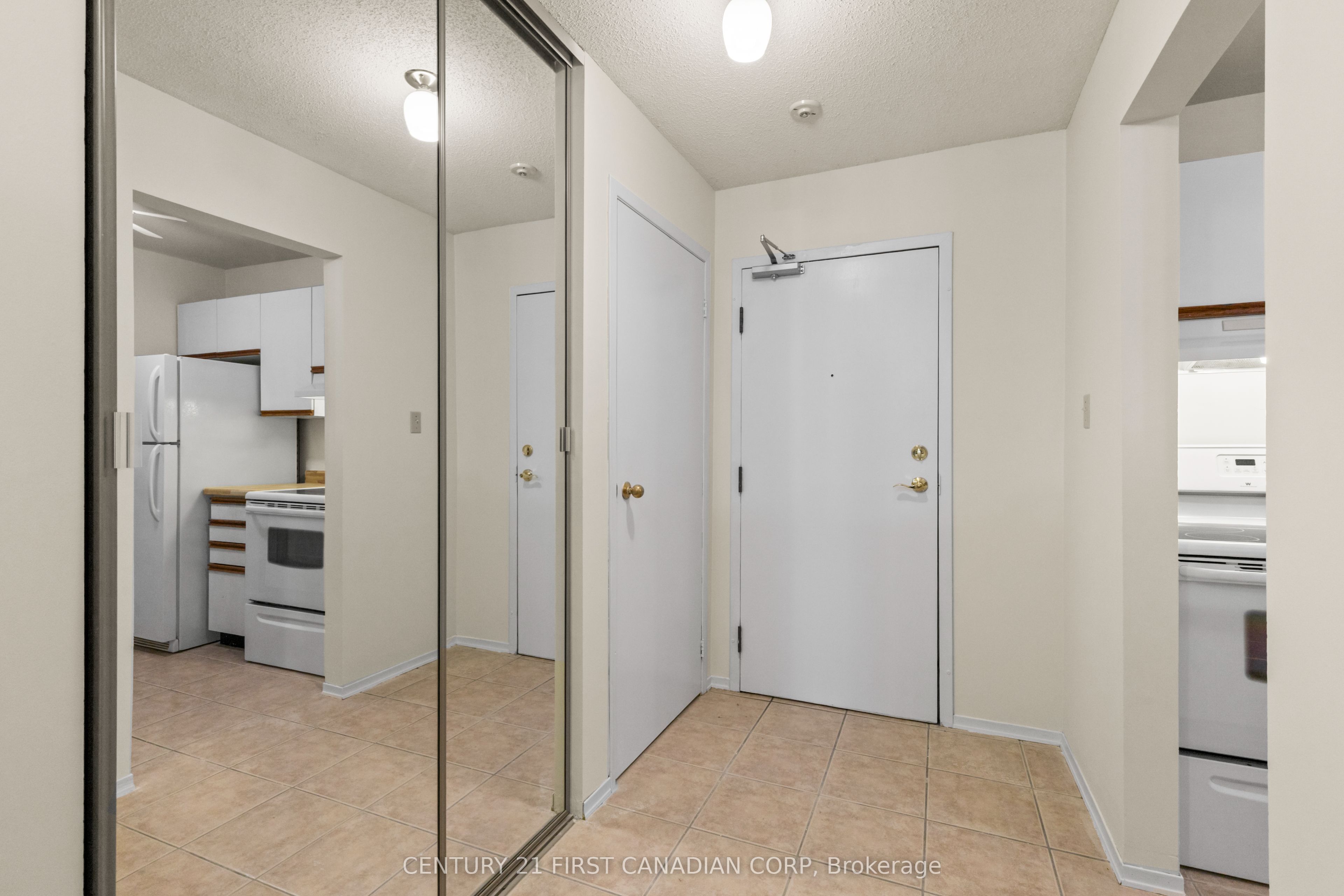 729 Deveron Crescent 109, London South, ON N5Z 4X5 photo 4