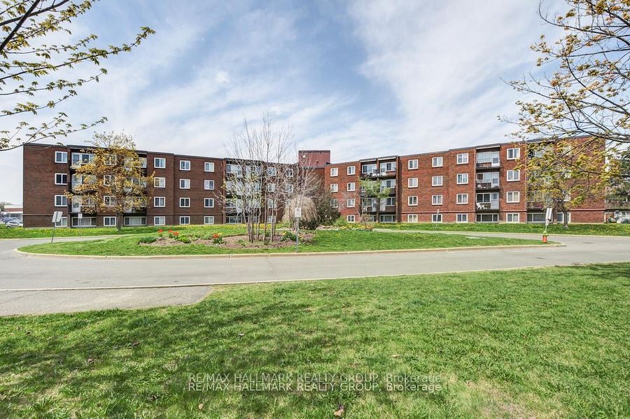 2041 Arrowsmith Drive 401C, Beacon Hill North - South and Area, ON K1J 7V7