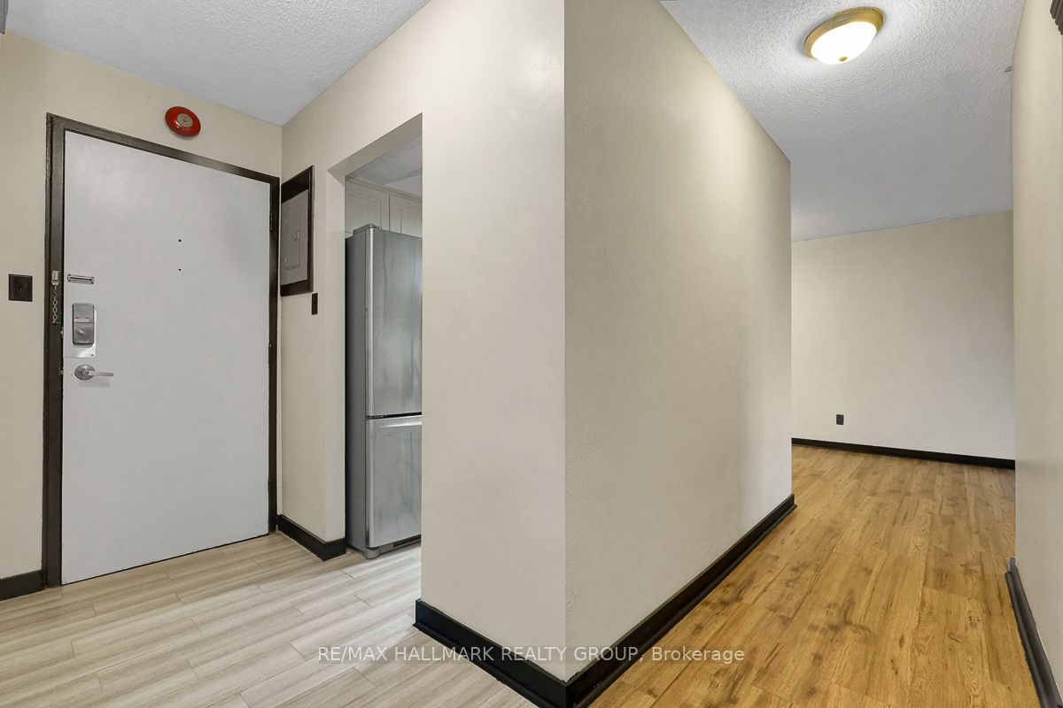 2041 Arrowsmith Drive 401C, Beacon Hill North - South and Area, ON K1J 7V7 photo 4