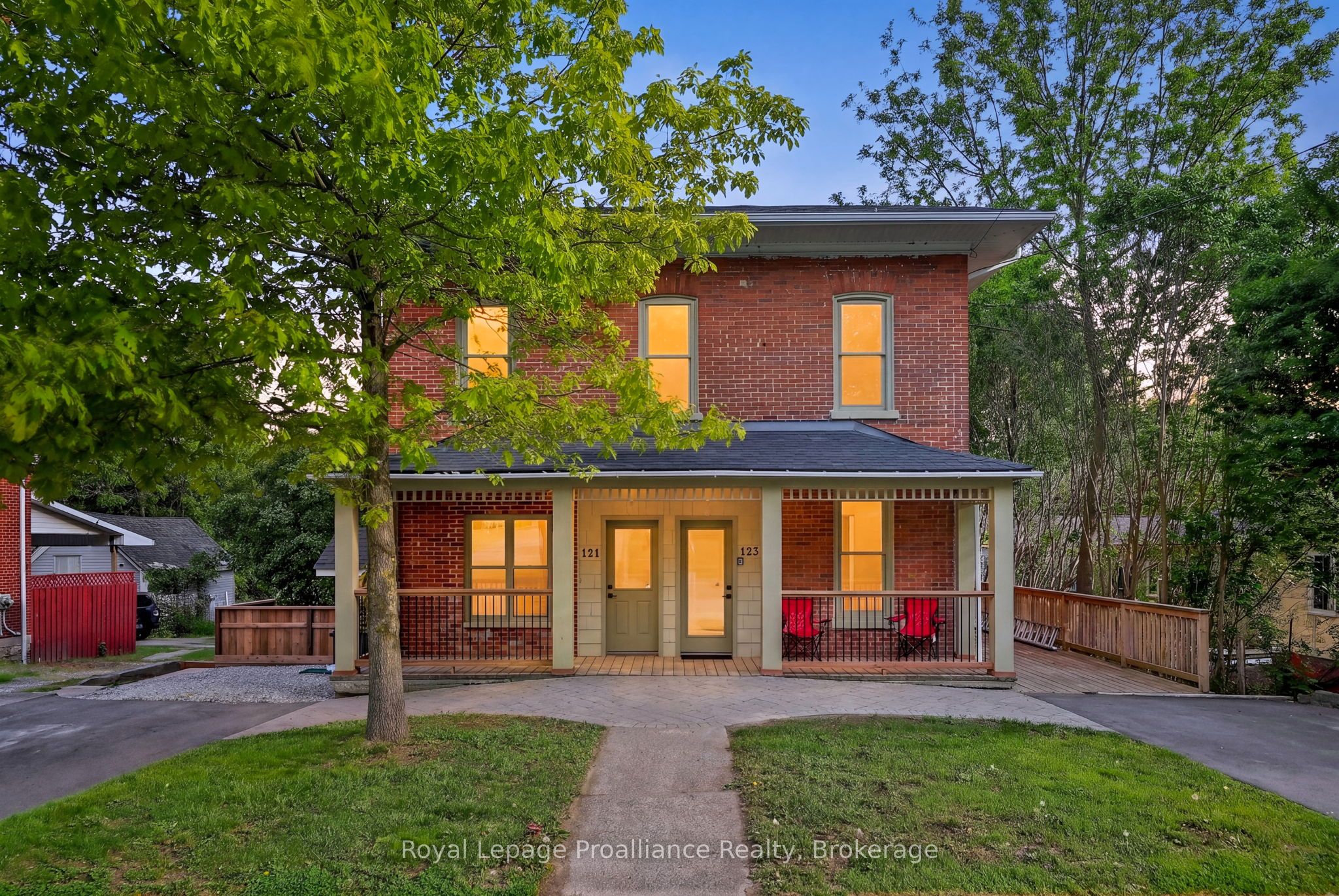 123 Main Street, Brighton, ON K0K 1H0