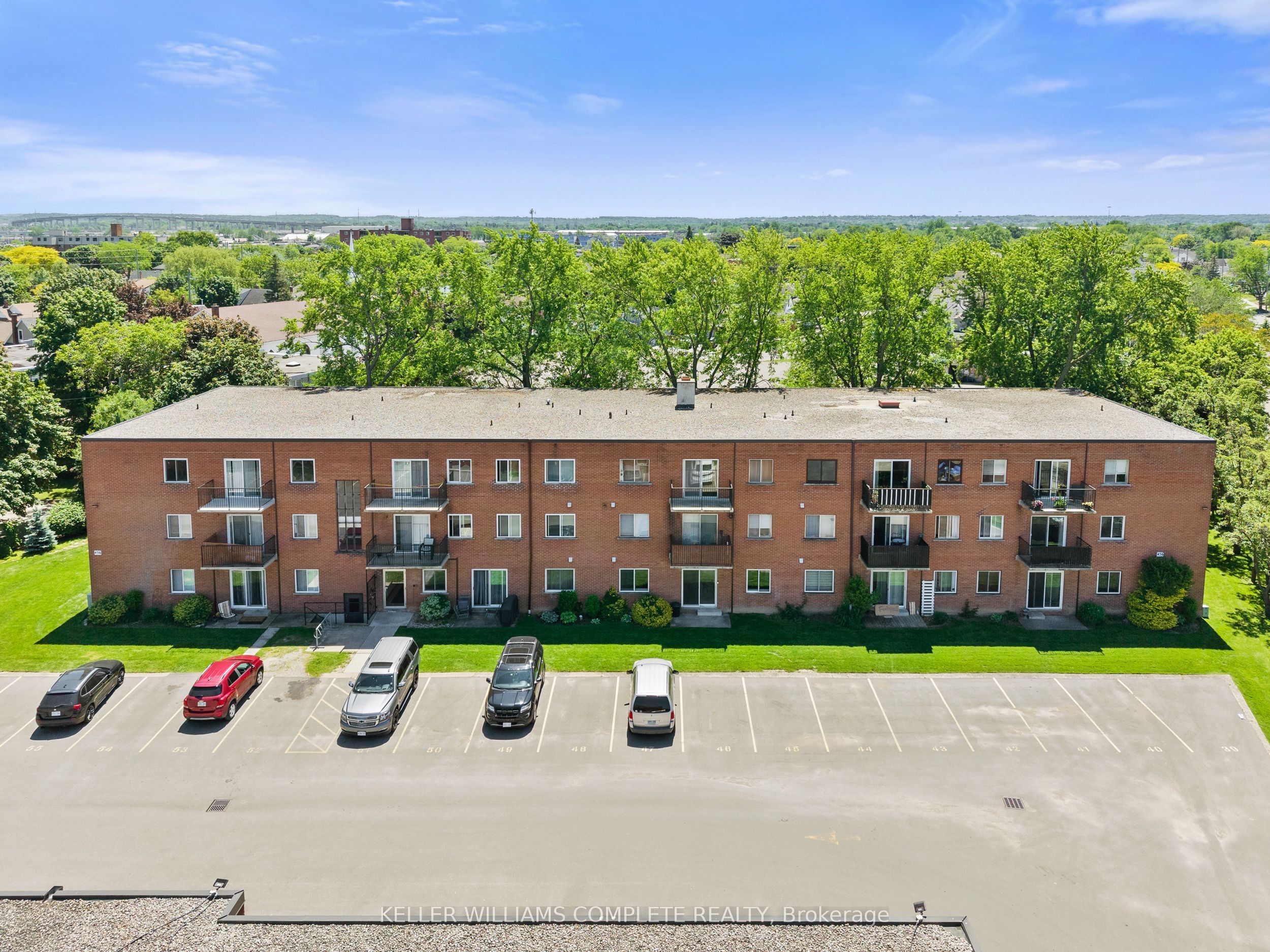 456 CARLTON Street 37, St. Catharines, ON L2M 4X1 photo 2