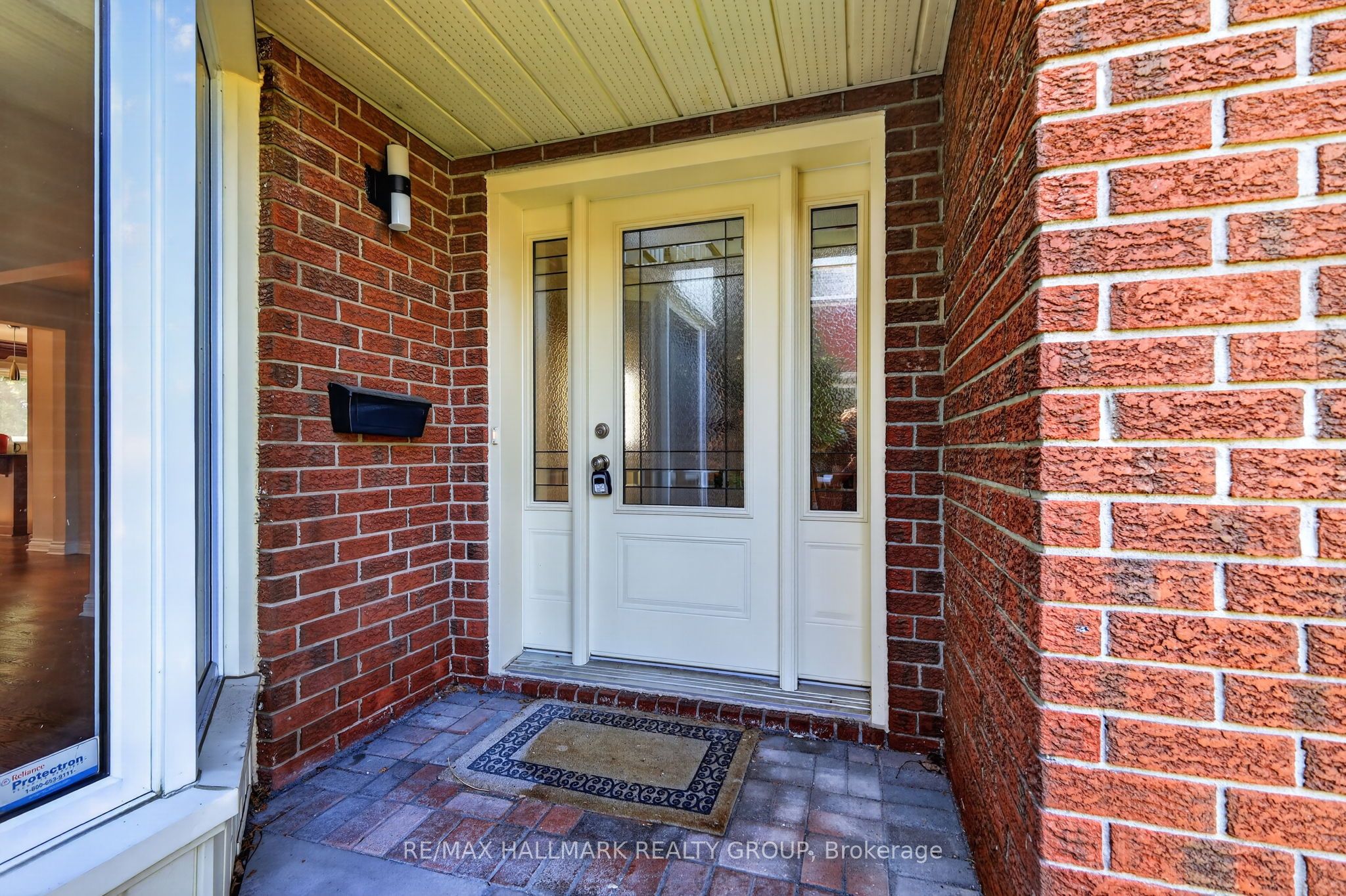 1426 Progress Place, Cyrville - Carson Grove - Pineview, ON K1B 5M3 photo 3