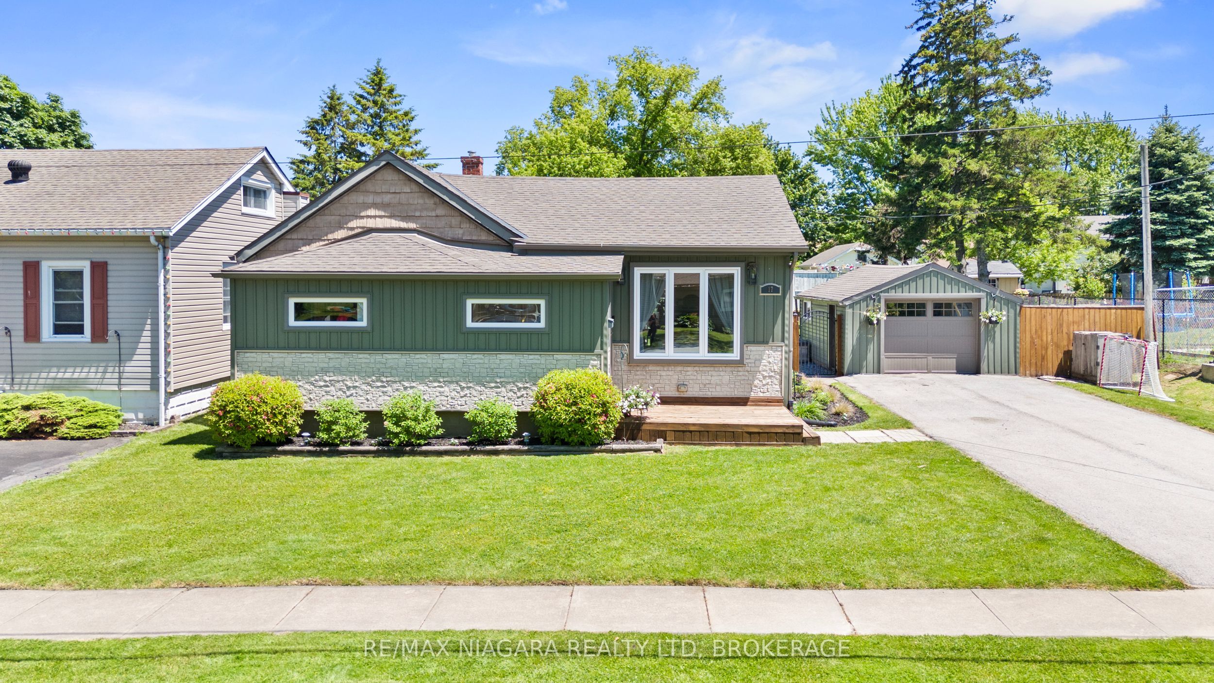 17 HUMBOLDT Parkway, Port Colborne, ON L3K 2H1
