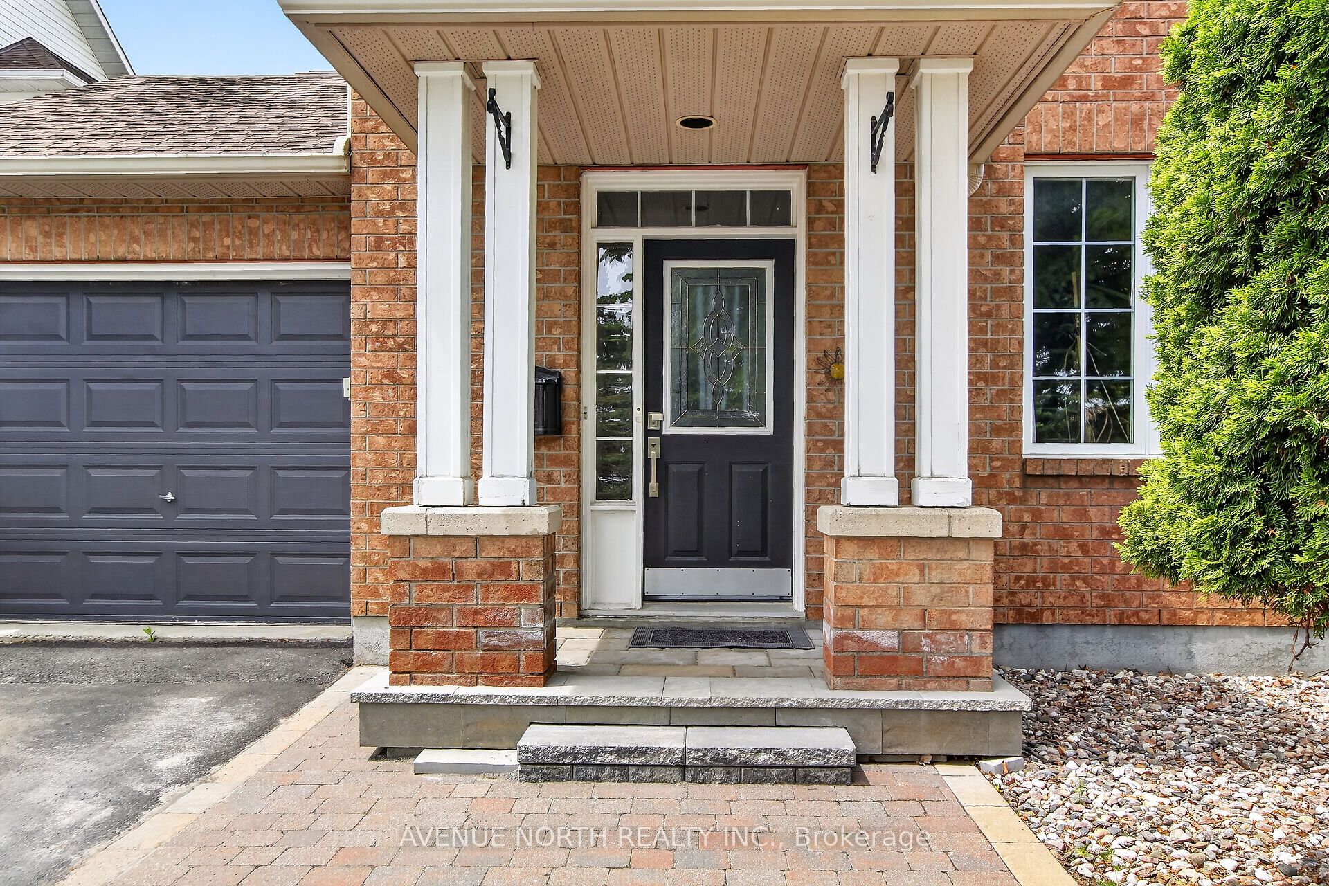 18 Castlemore Street, Barrhaven, ON K2G 6N5 photo 2