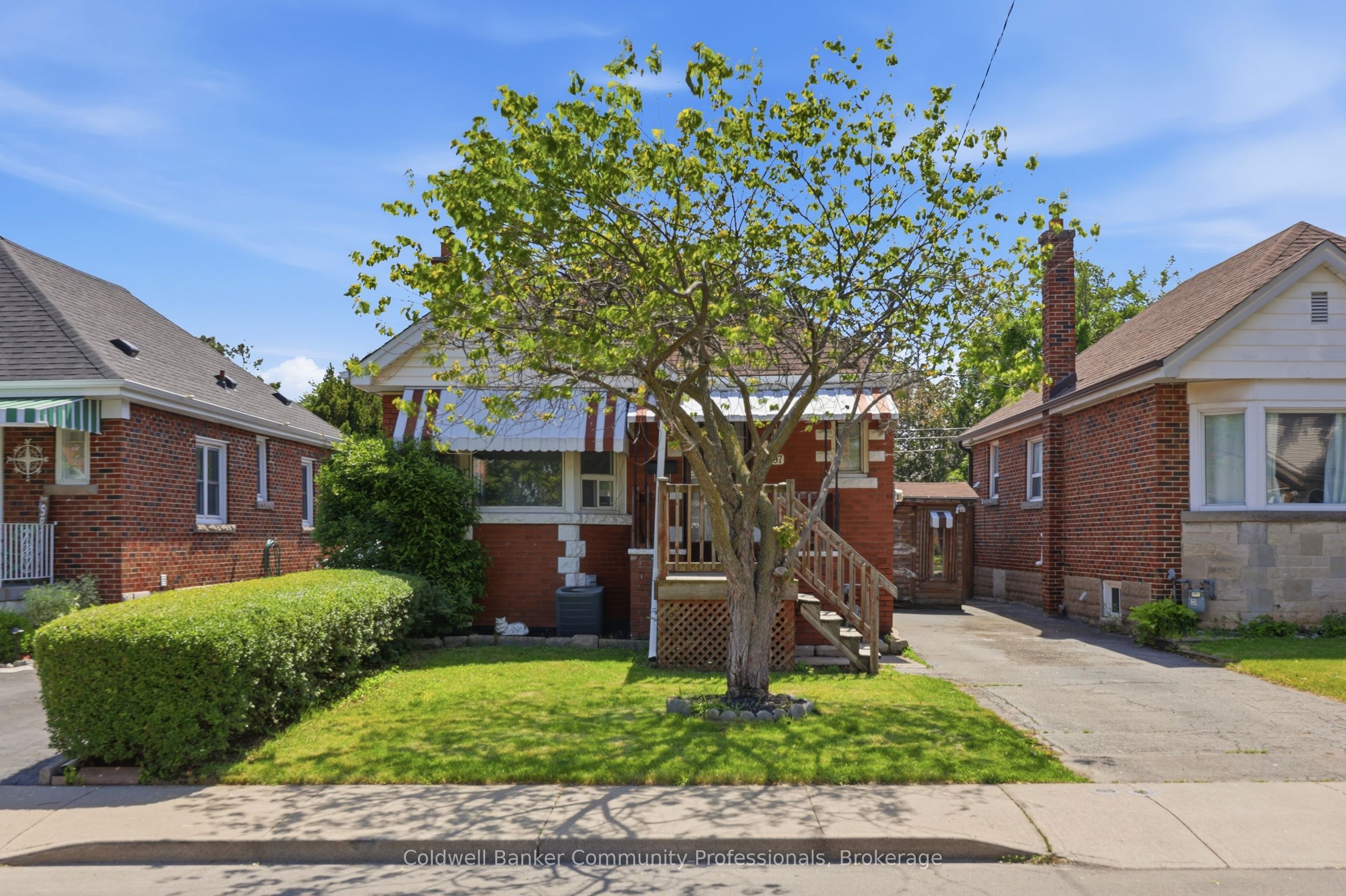 97 Tragina Avenue S, Hamilton, ON L8K 2Z4