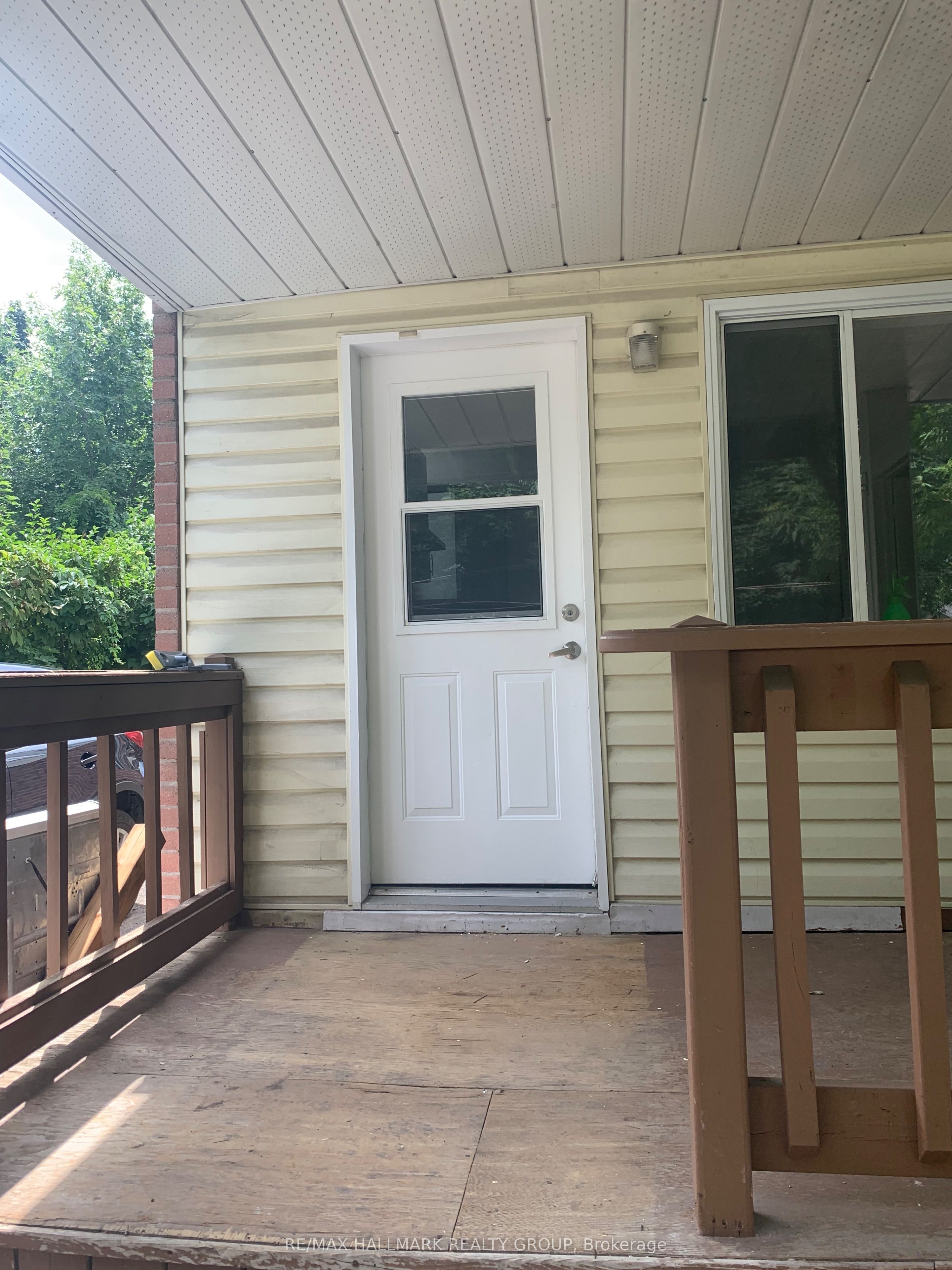 251 Marier Avenue, Vanier and Kingsview Park, ON K1L 5P9