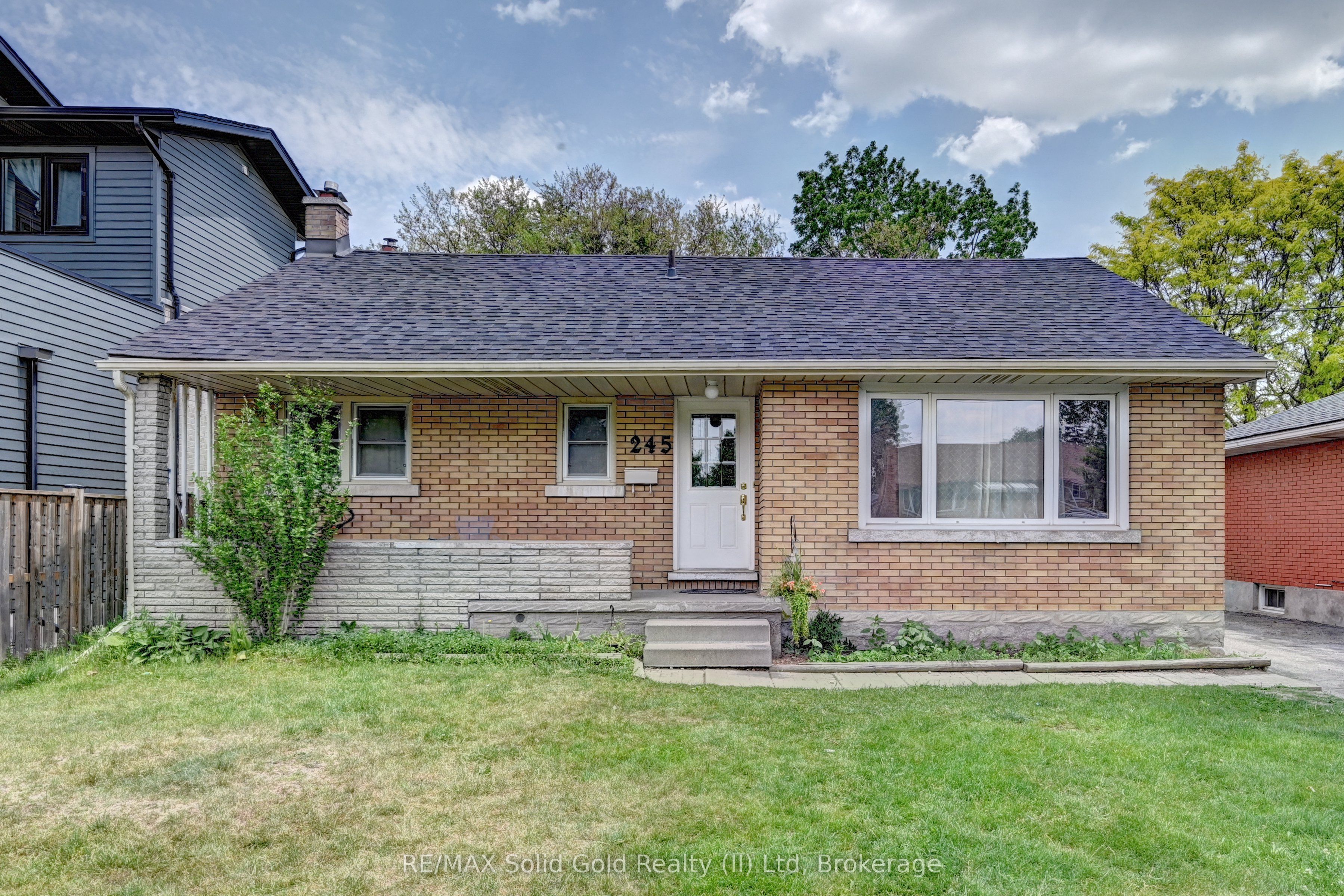 245 Eighth Avenue, Kitchener, ON N2C 1S6