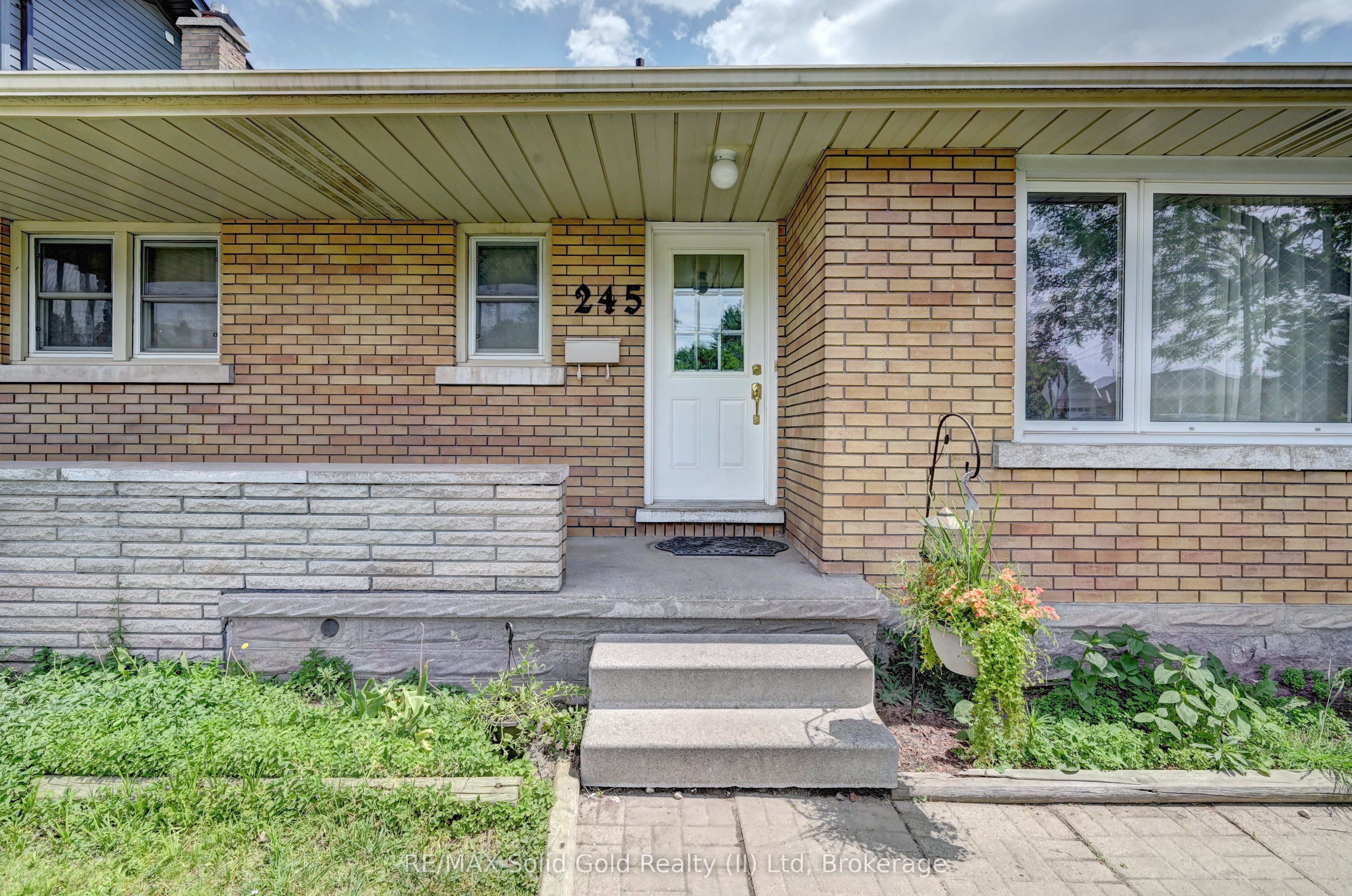 245 Eighth Avenue, Kitchener, ON N2C 1S6 photo 4