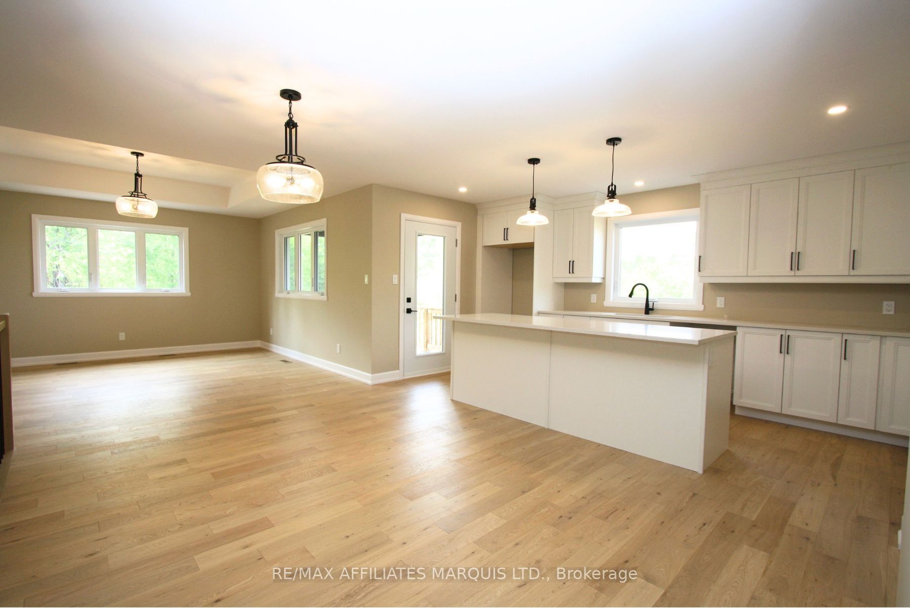 21477 Macgregor Drive, South Glengarry, ON K0C 1E0 photo 3