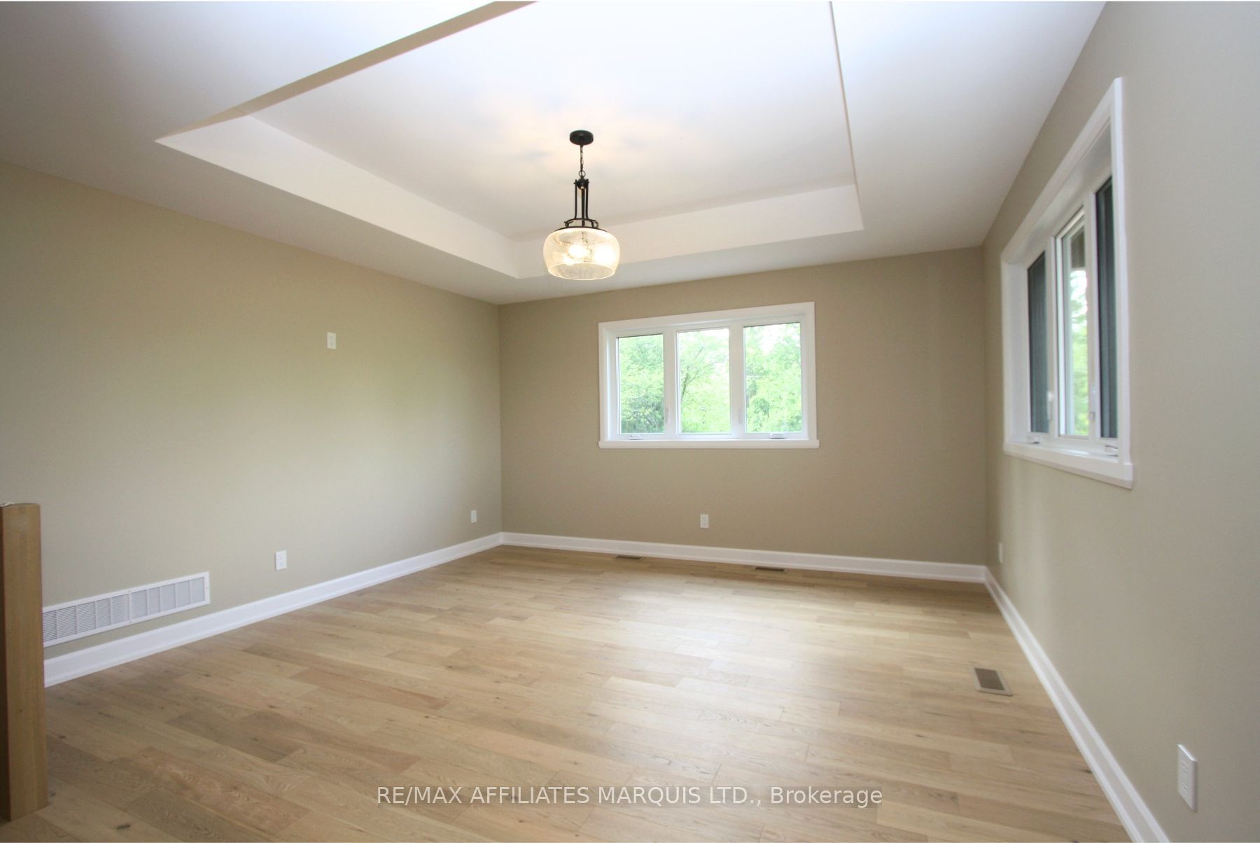21477 Macgregor Drive, South Glengarry, ON K0C 1E0 photo 5