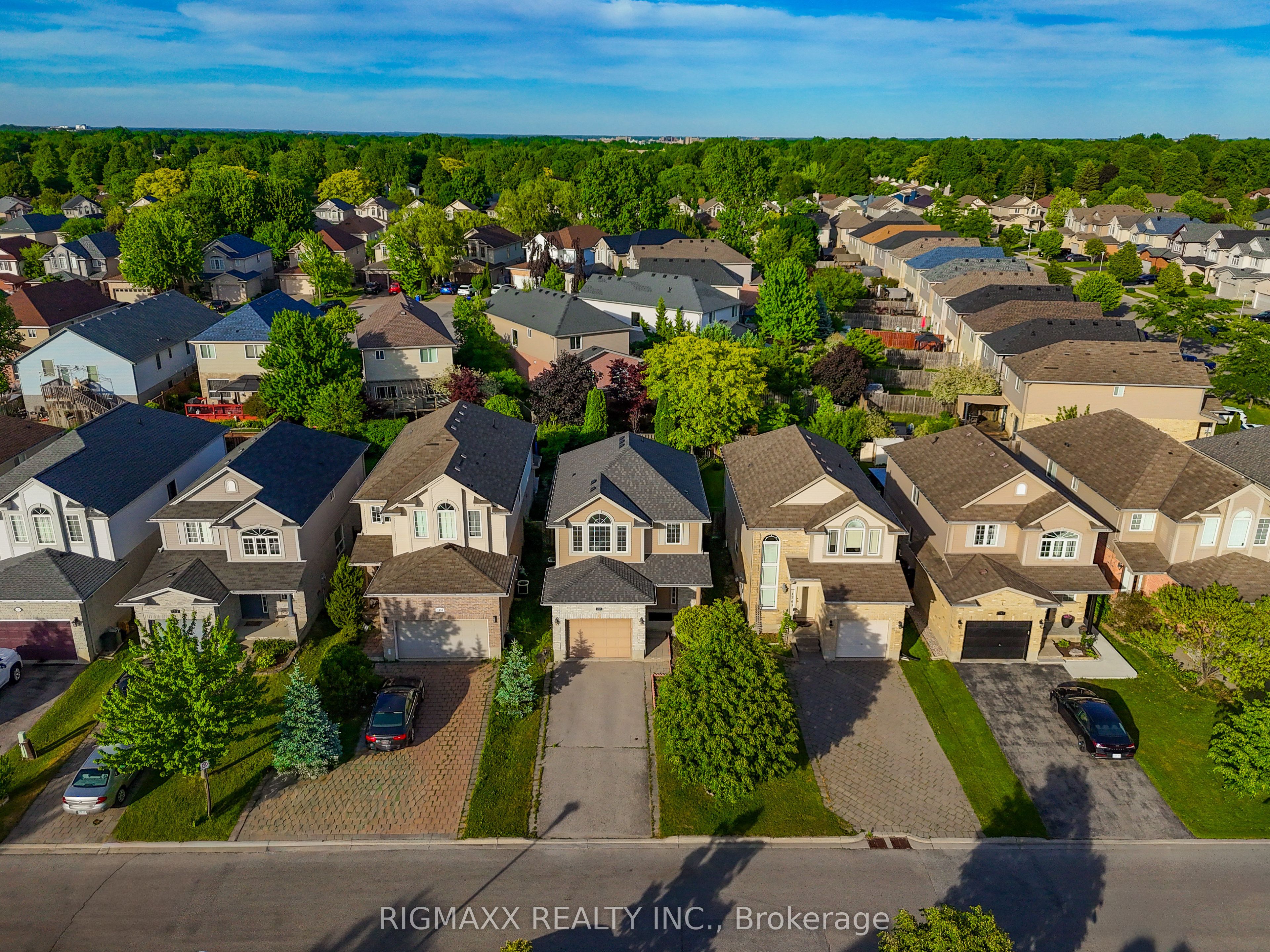1759 Mickleborough Drive, London North, ON N6G 5R4 photo 4