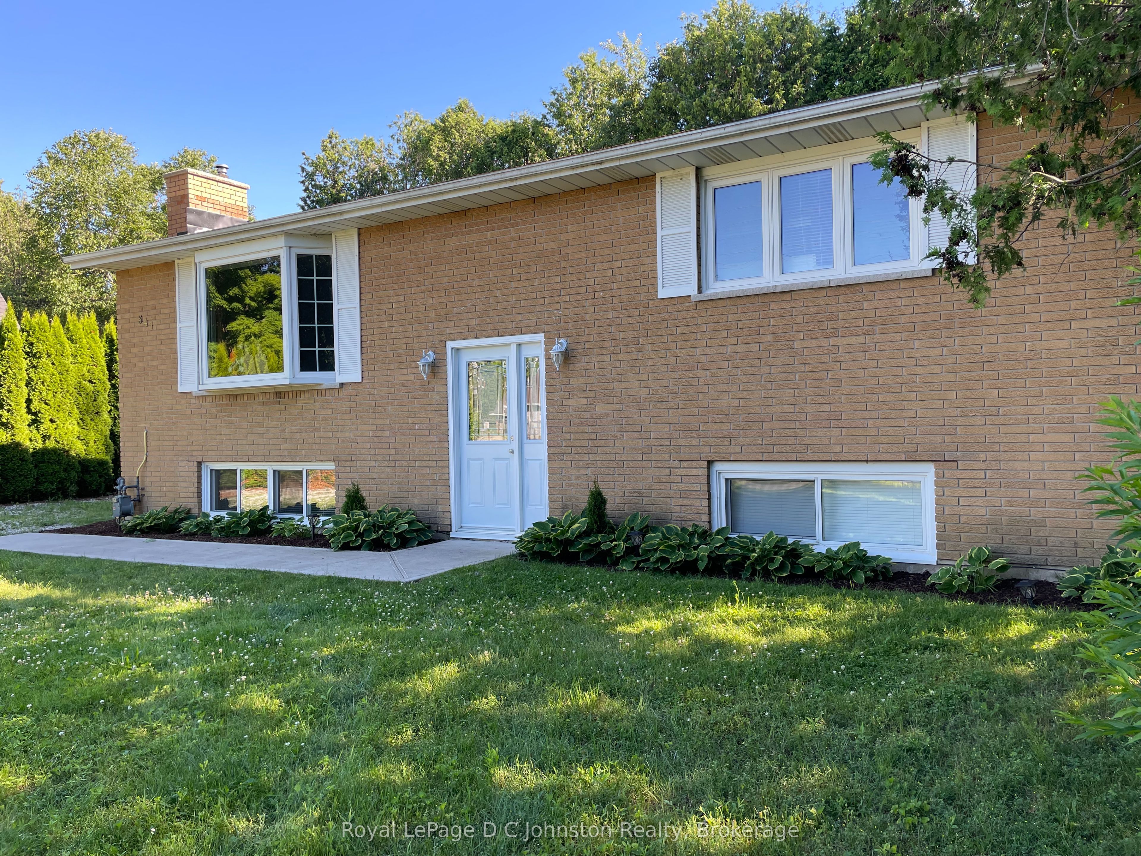 341 Palmerston Street, Saugeen Shores, ON N0H 2L0 photo 2