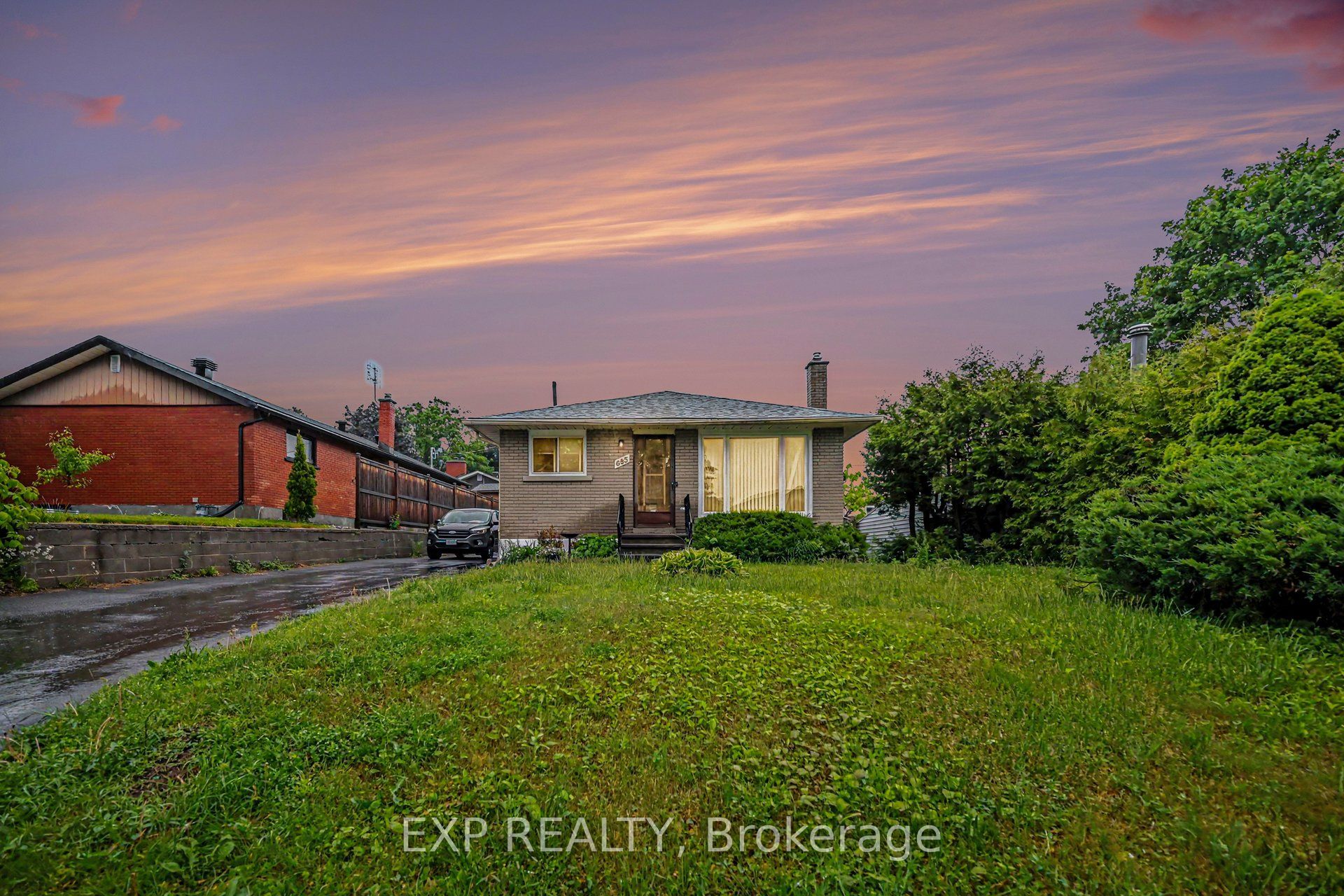 685 Crystal Street, Overbrook - Castleheights and Area, ON K1K 2G1