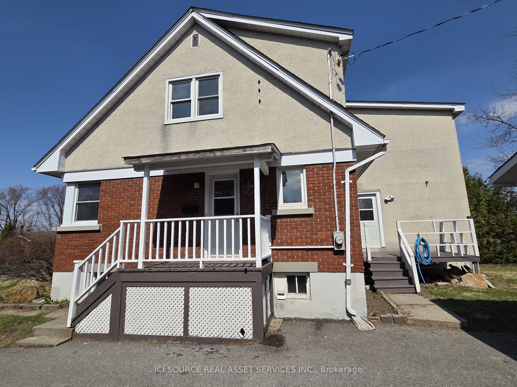 30 Sunnycrest Drive, Cityview - Parkwoods Hills - Rideau Shore, ON K2E 5Y2 photo 2