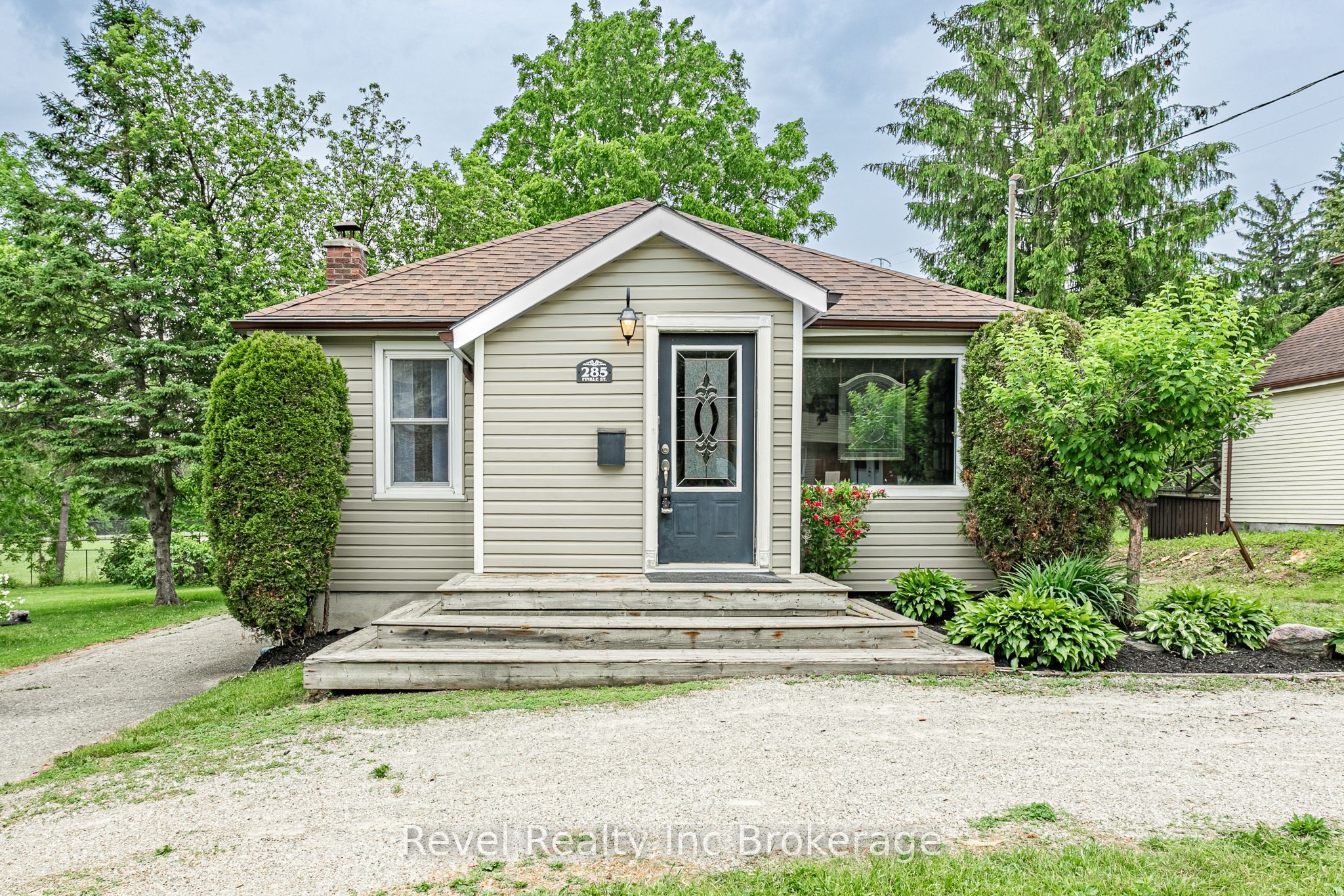 285 Finkle Street, Woodstock, ON N4S 3E4 photo 2