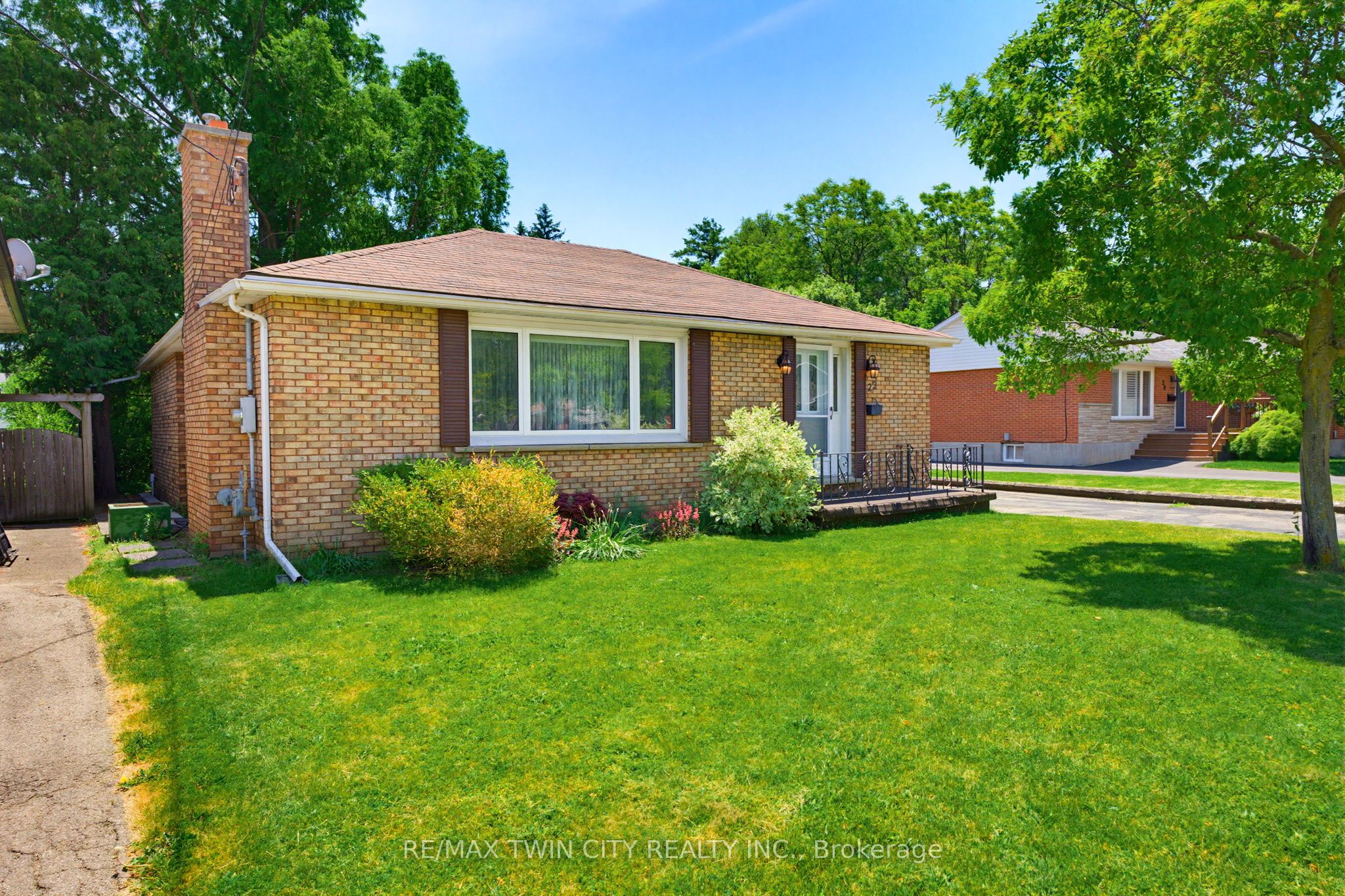 22 Dunsdon Street, Brantford, ON N3R 3J3 photo 4