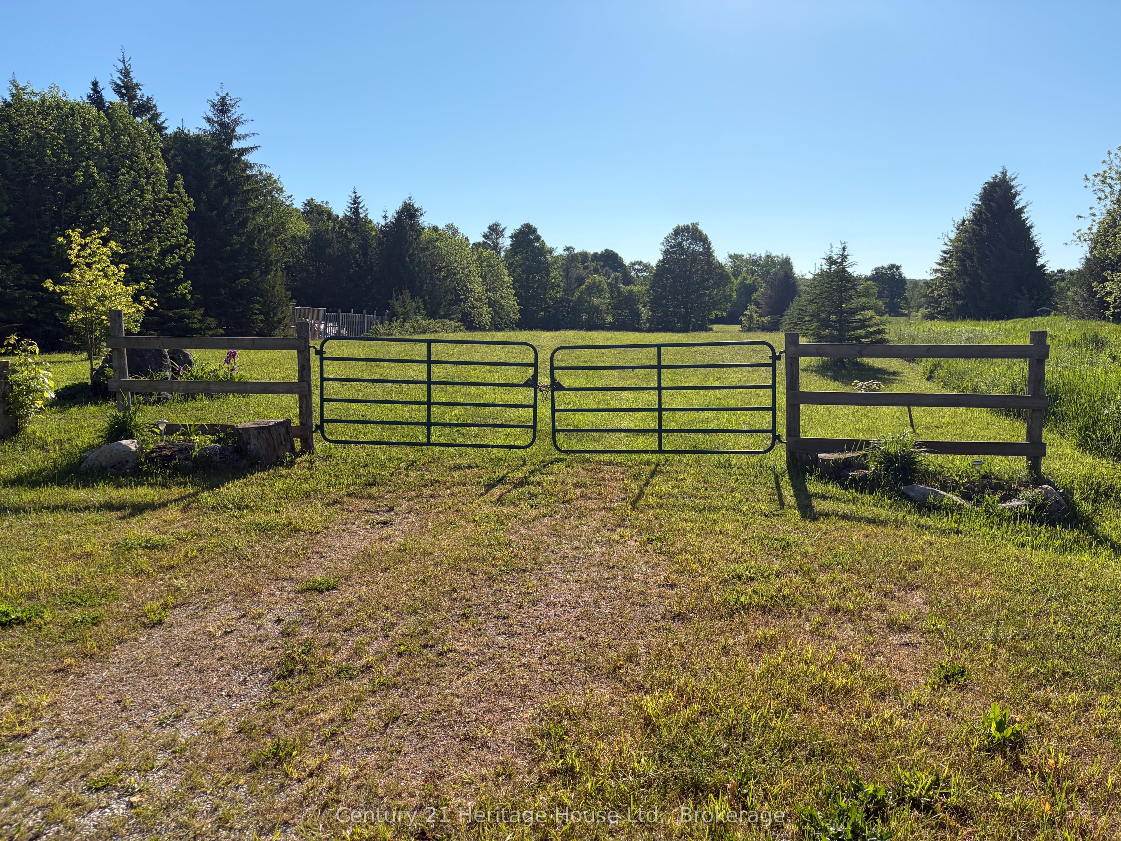 395551 2 Concession, Chatsworth, ON N0H 2V0