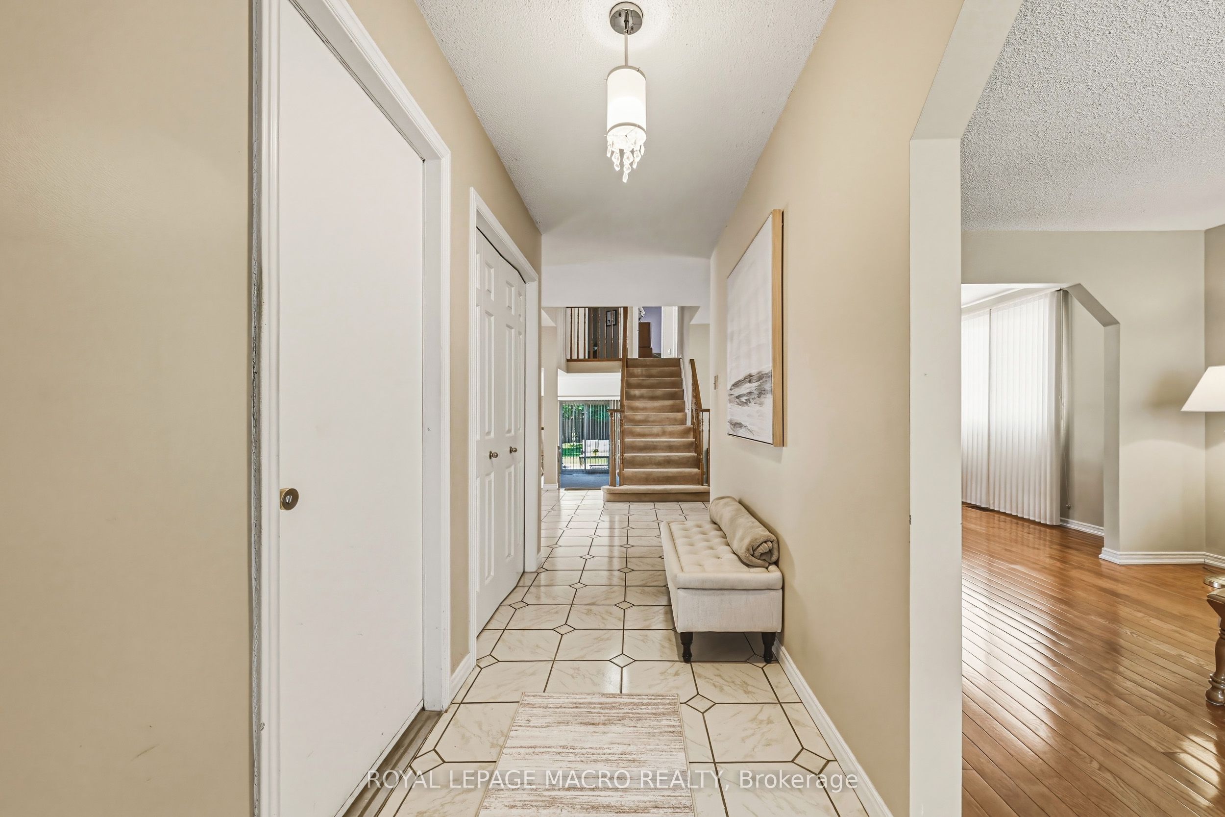 565 Stone Church Road W, Hamilton, ON L9B 1A5 photo 5