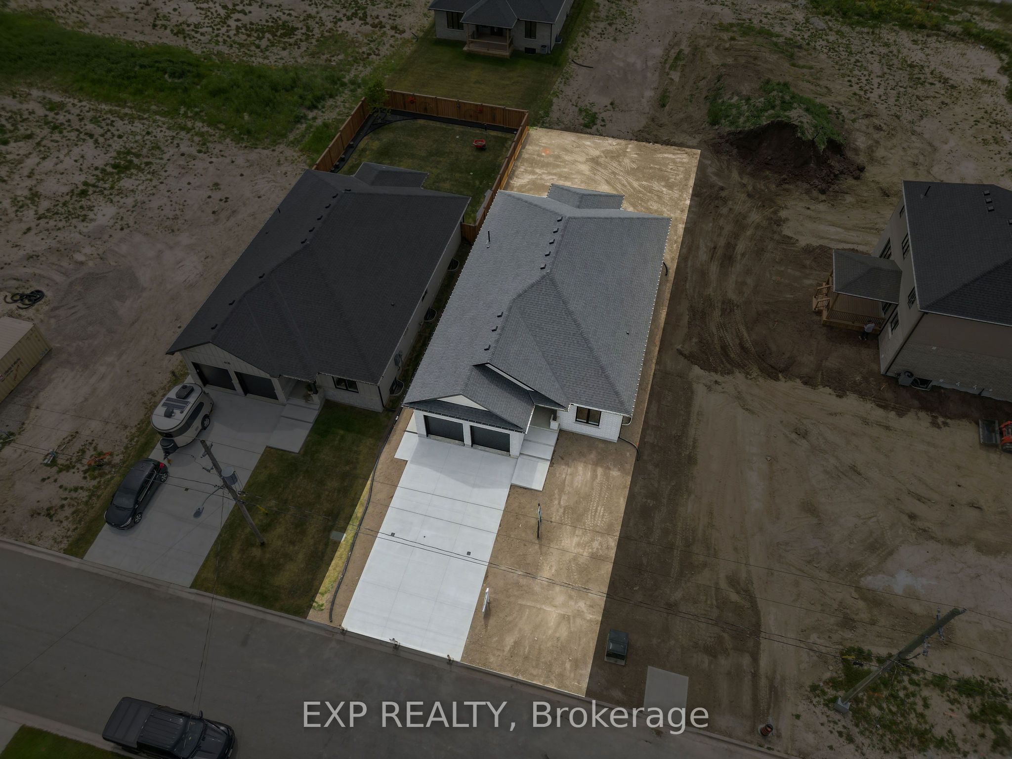 404 Erie Street, Warwick, ON N0M 2S0 photo 2