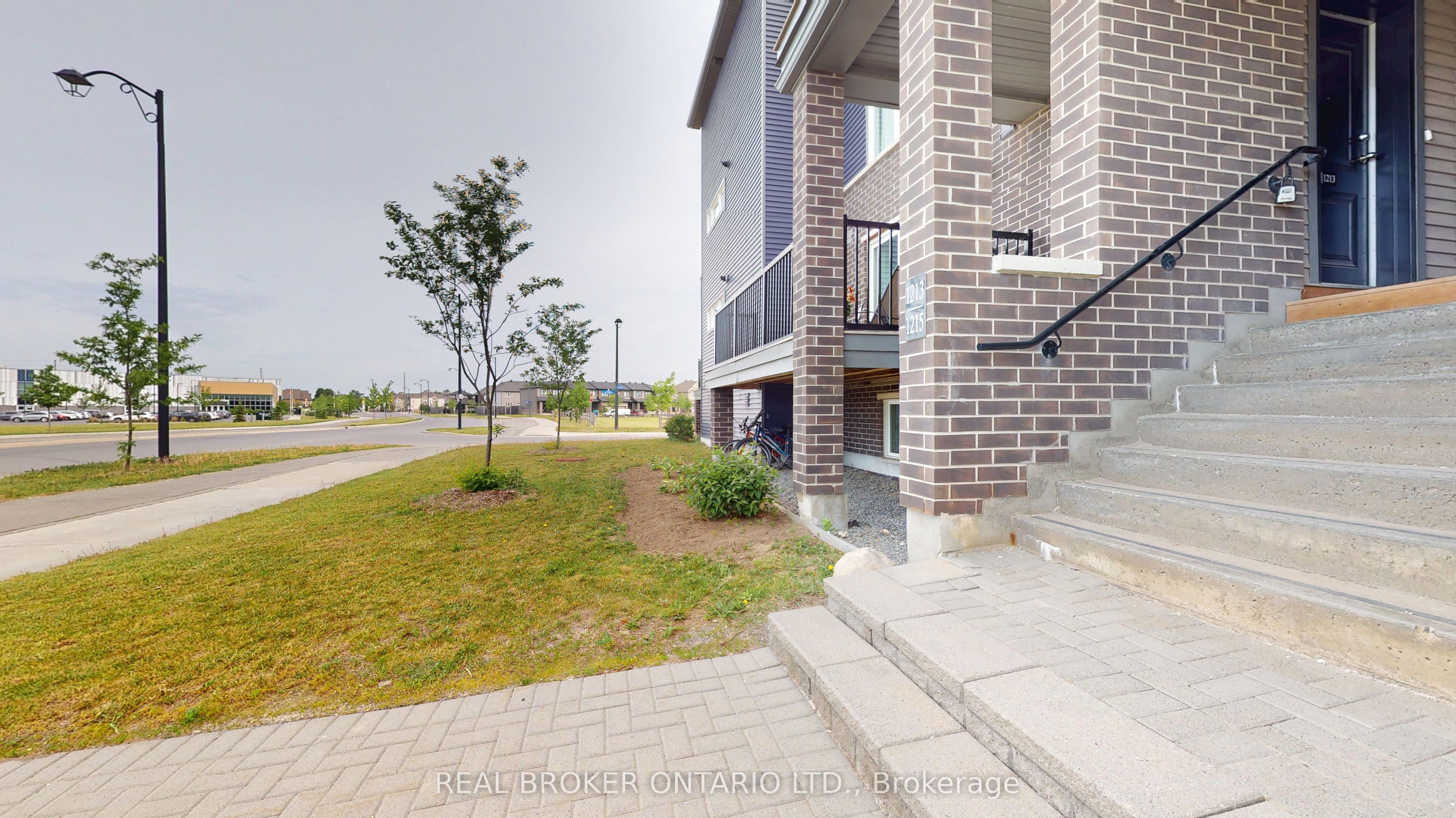 1213 Chapman Mills Drive 2, Barrhaven, ON K2J 6R5 photo 3