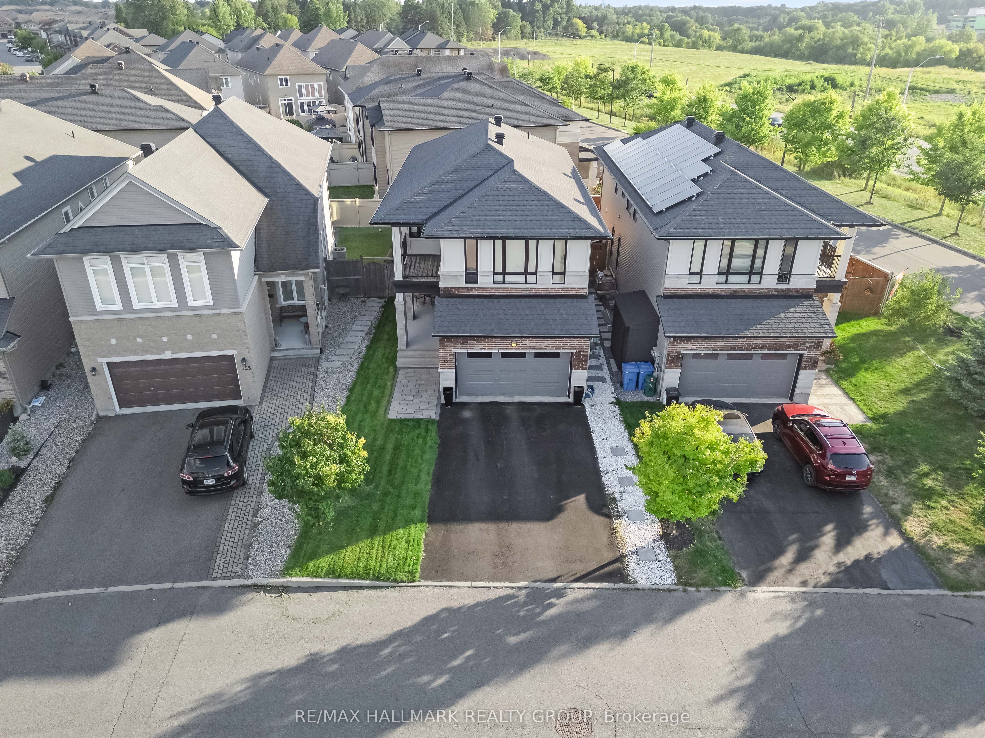 327 BALLINVILLE Circle, Blossom Park - Airport and Area, ON K4M 0C4 photo 2