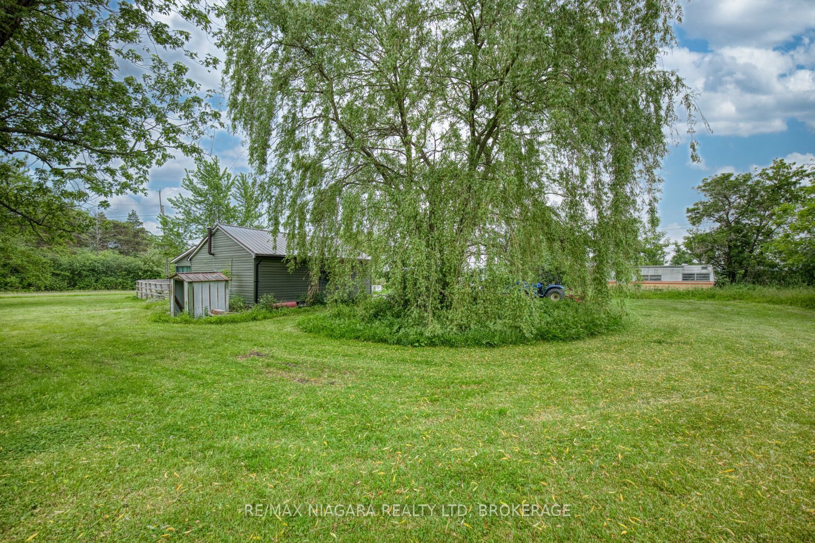 1674 Ridgemount Road, Fort Erie, ON L0S 1N0 photo 4