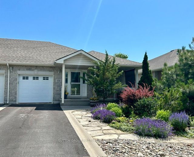 124 Farmstead Court, Kingston, ON K7P 3H9