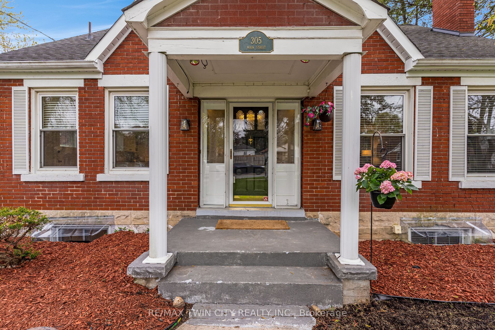 305 Main Street, Cambridge, ON N1R 1Y2 photo 4