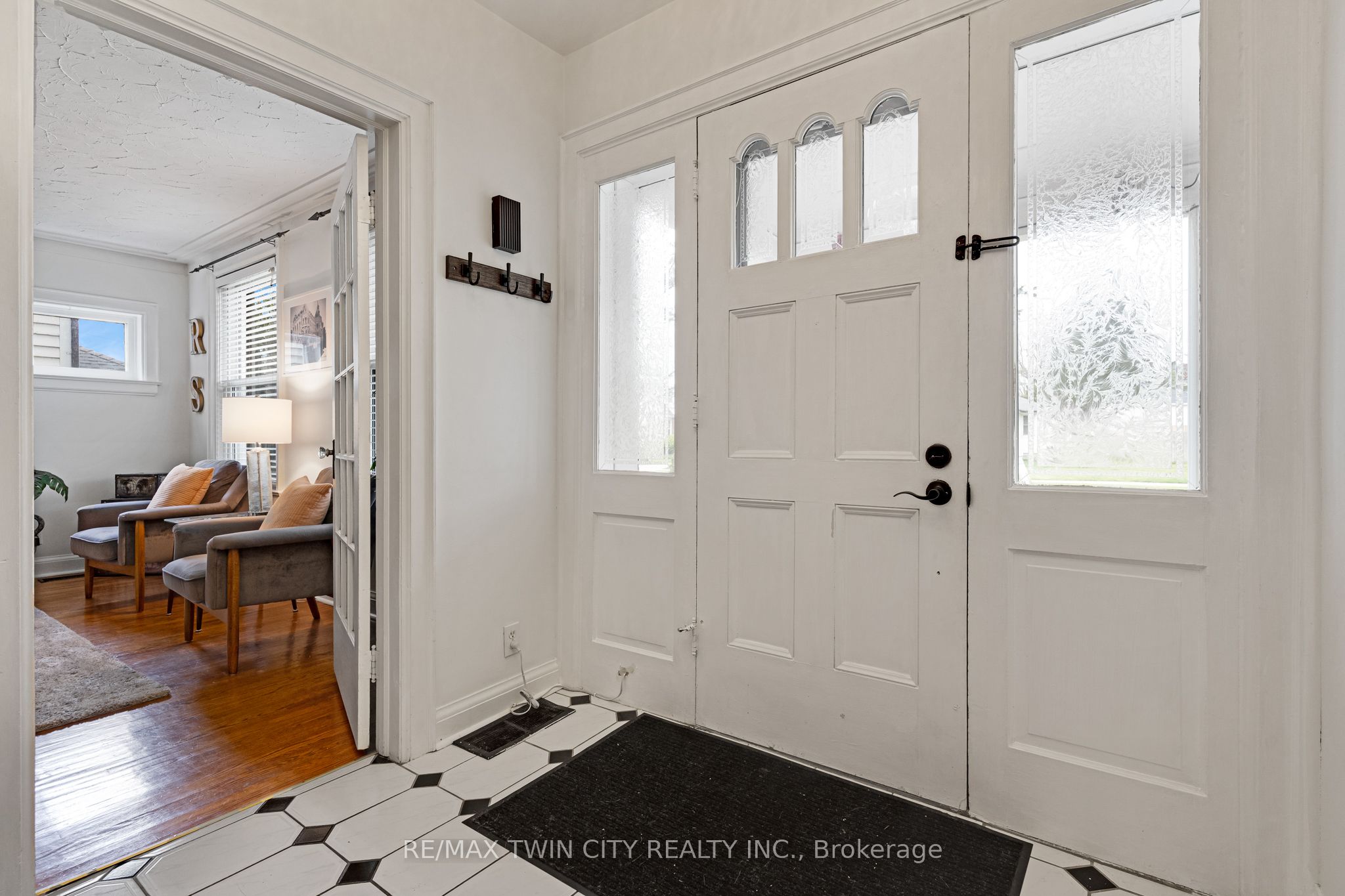 305 Main Street, Cambridge, ON N1R 1Y2 photo 5
