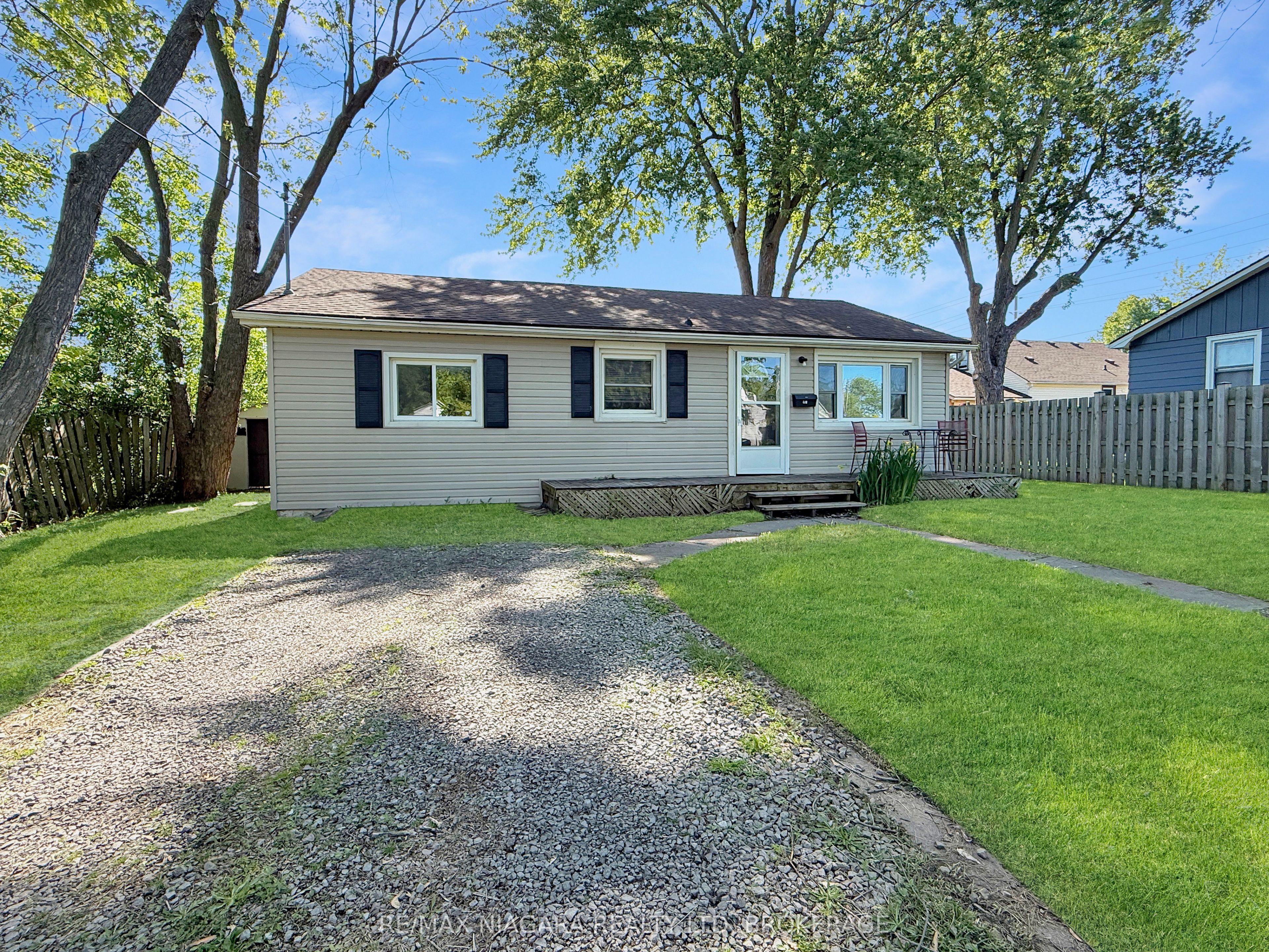 155 Douglas Street, Fort Erie, ON L2A 3X1