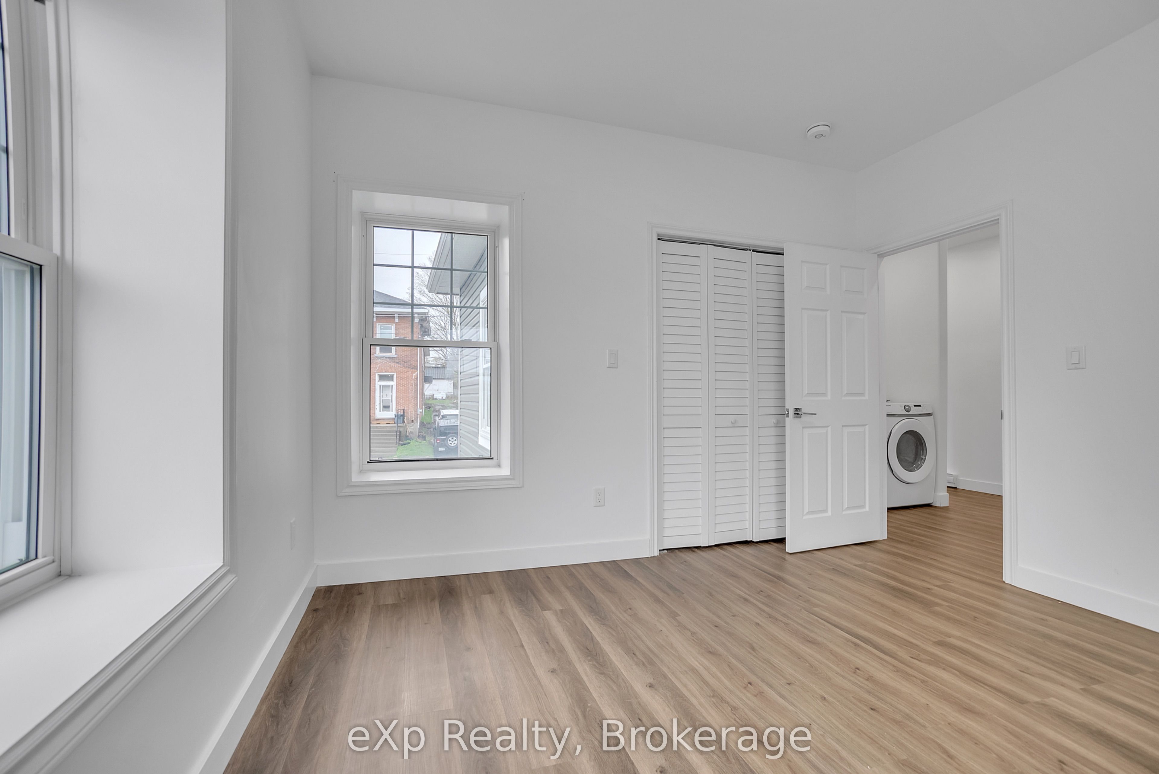 19 Isabel Street, Belleville, ON K8P 3N4 photo 3