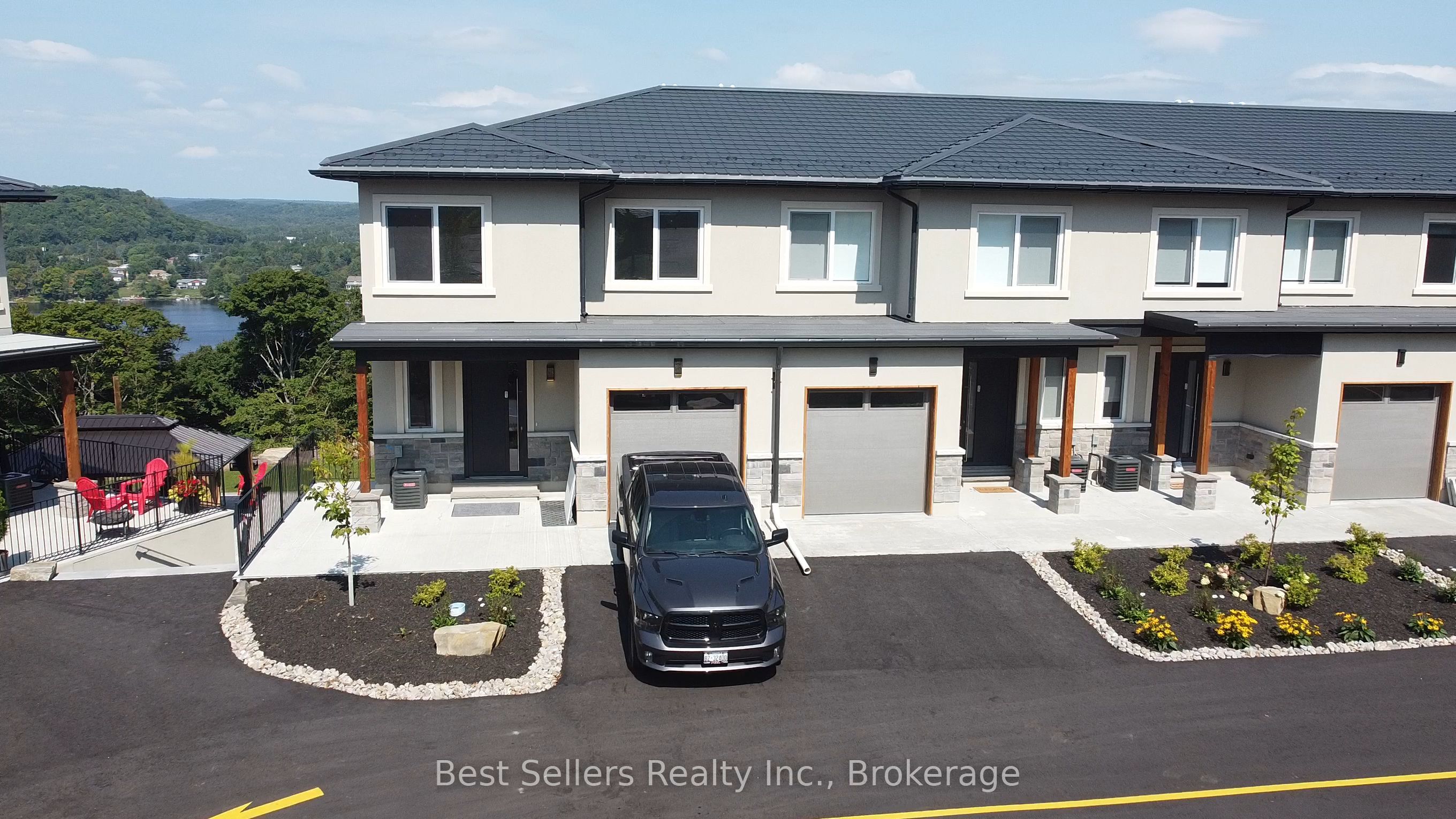 2-33 Horizon Lane, Huntsville, ON P1H 0G6