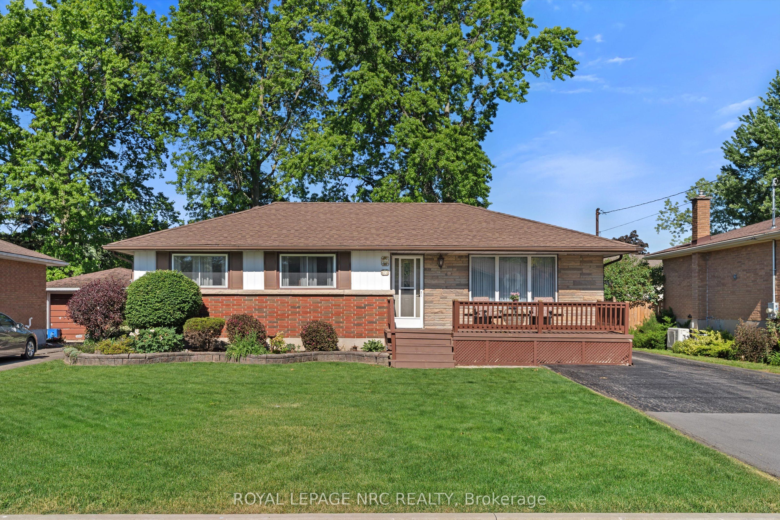 15 Carrol Street, Welland, ON L3C 2G5