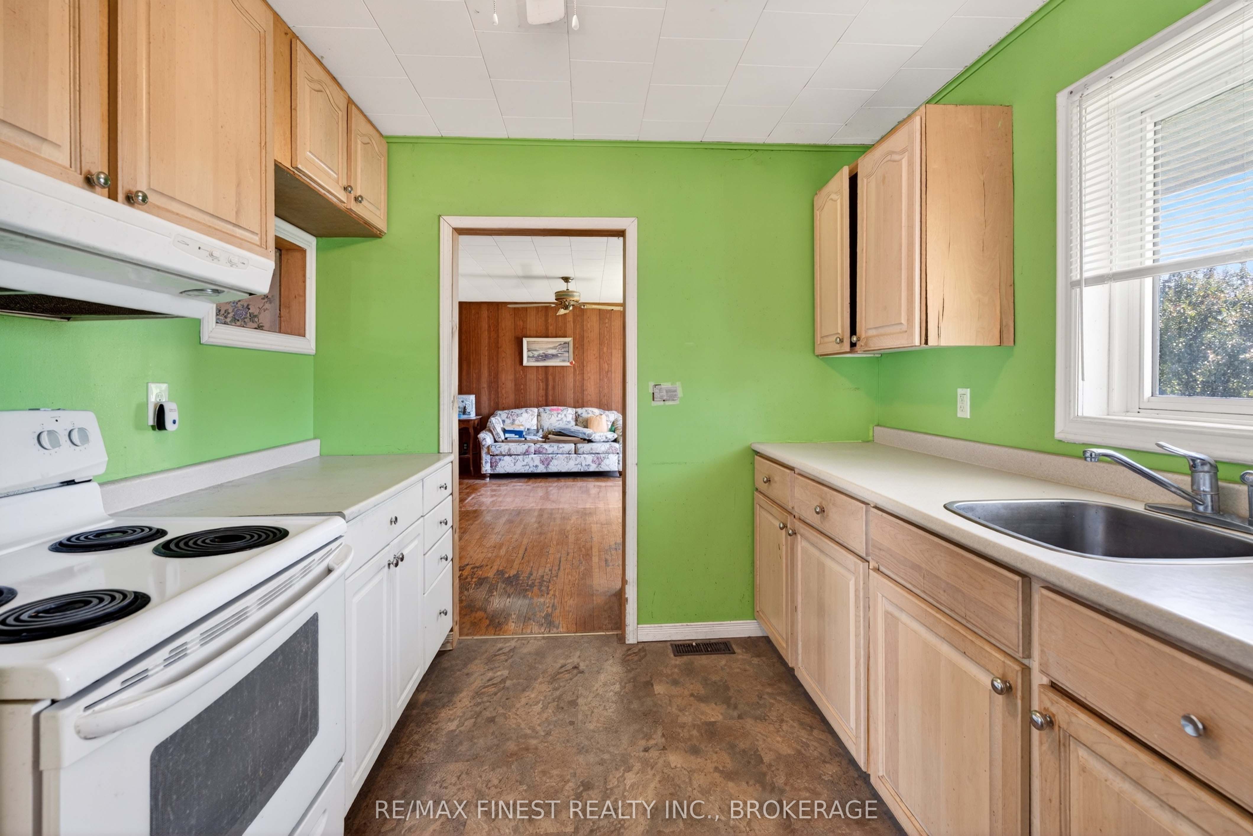 3287 Highway 32, Leeds and the Thousand Islands, ON K0H 2N0 photo 5