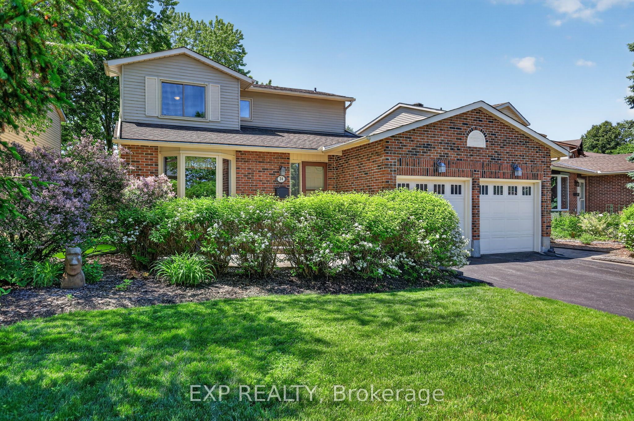 34 Four Seasons Drive, Cityview - Parkwoods Hills - Rideau Shore, ON K2E 7P8 photo 2