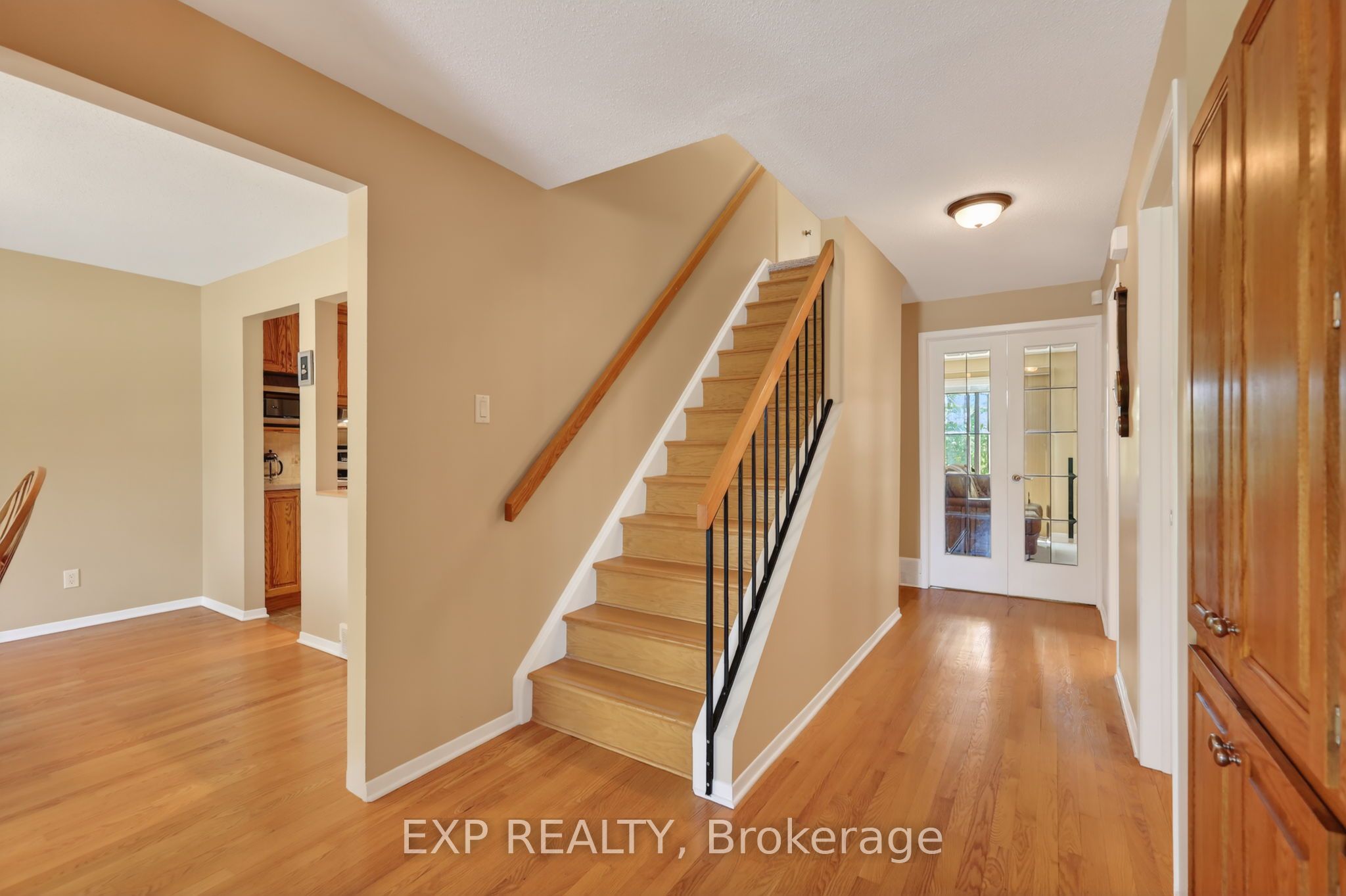 34 Four Seasons Drive, Cityview - Parkwoods Hills - Rideau Shore, ON K2E 7P8 photo 5