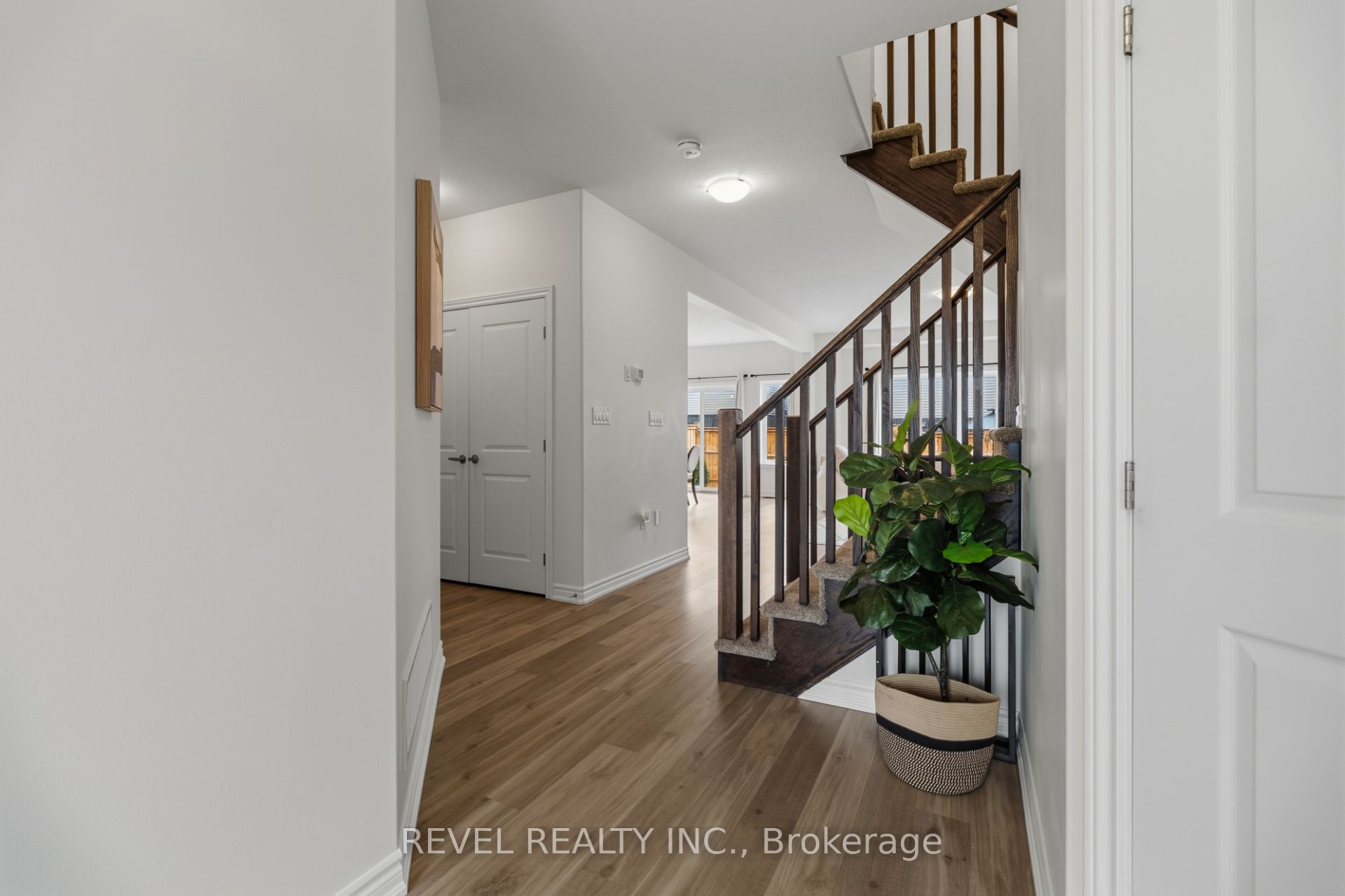 36 Ladd Avenue, Brantford, ON N3T 0T4 photo 2
